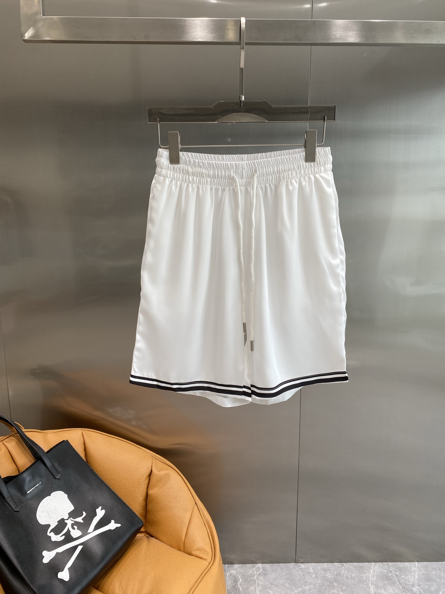 《𝙉𝙚𝙬🤍🖤纪家》休闲睡衣套装 高订天绸丝面料升级工艺升级 家居服 高定俄罗丝面料亲肤轻柔舒适 家居必备