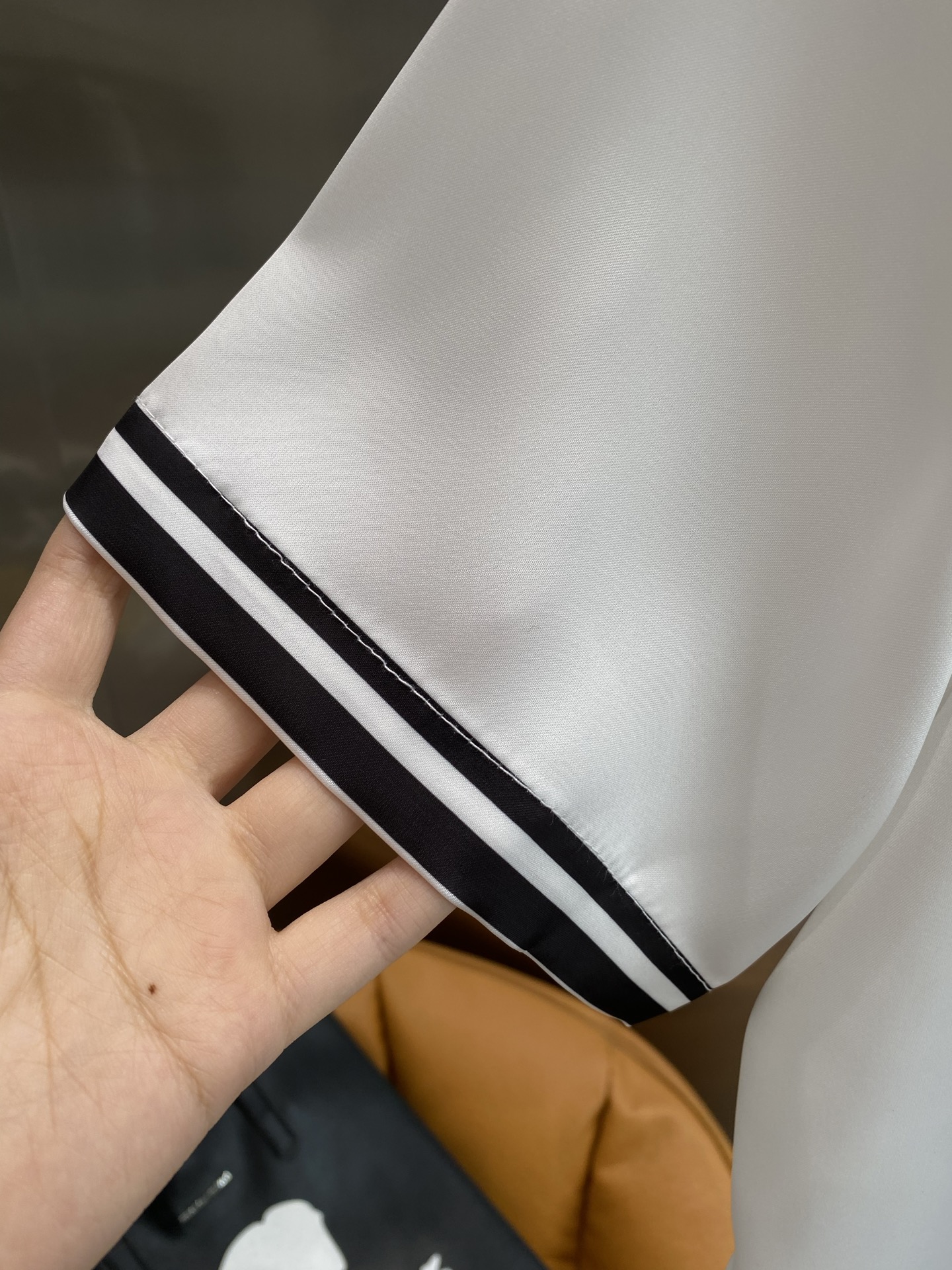 《𝙉𝙚𝙬🤍🖤纪家》休闲睡衣套装 高订天绸丝面料升级工艺升级 家居服 高定俄罗丝面料亲肤轻柔舒适 家居必备