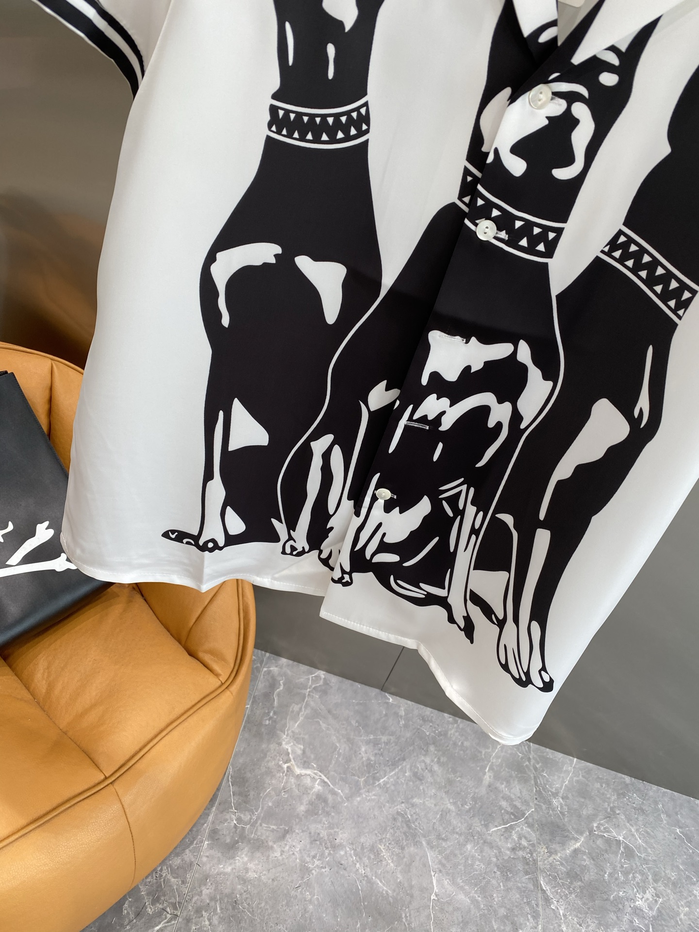 《𝙉𝙚𝙬🤍🖤纪家》休闲睡衣套装 高订天绸丝面料升级工艺升级 家居服 高定俄罗丝面料亲肤轻柔舒适 家居必备