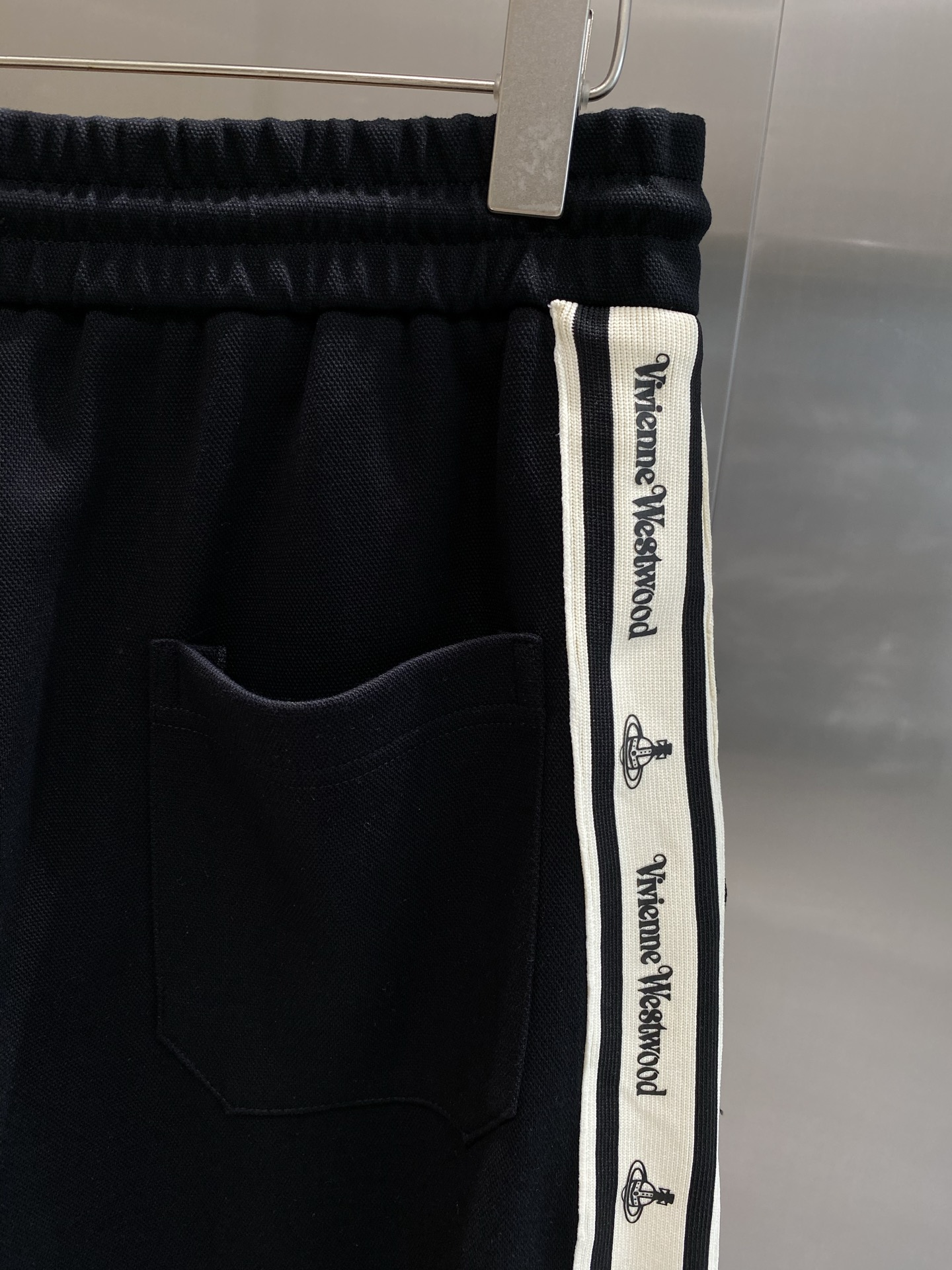“Western Queen’s Fashionable and Comfortable Shorts in New York” - 图片 9