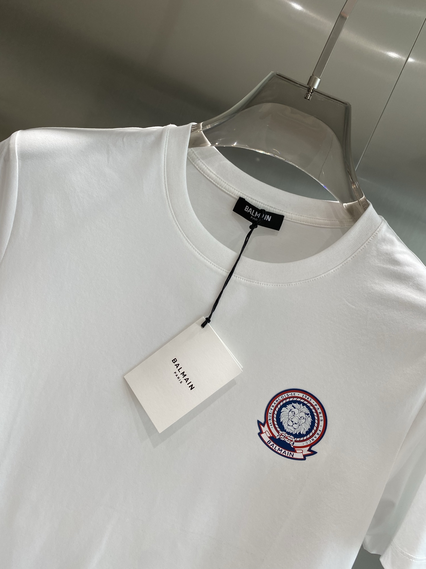 Balman T-shirts: Simple, Advanced Design with Comfortable Fabric and Unique Details. - 图片 3