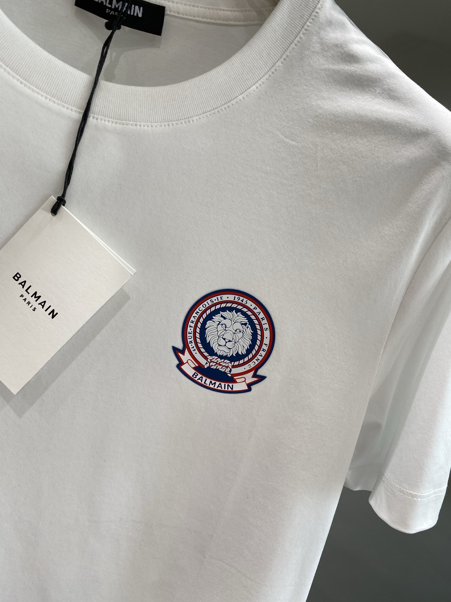 Balman T-shirts: Simple, Advanced Design with Comfortable Fabric and Unique Details. - 图片 5