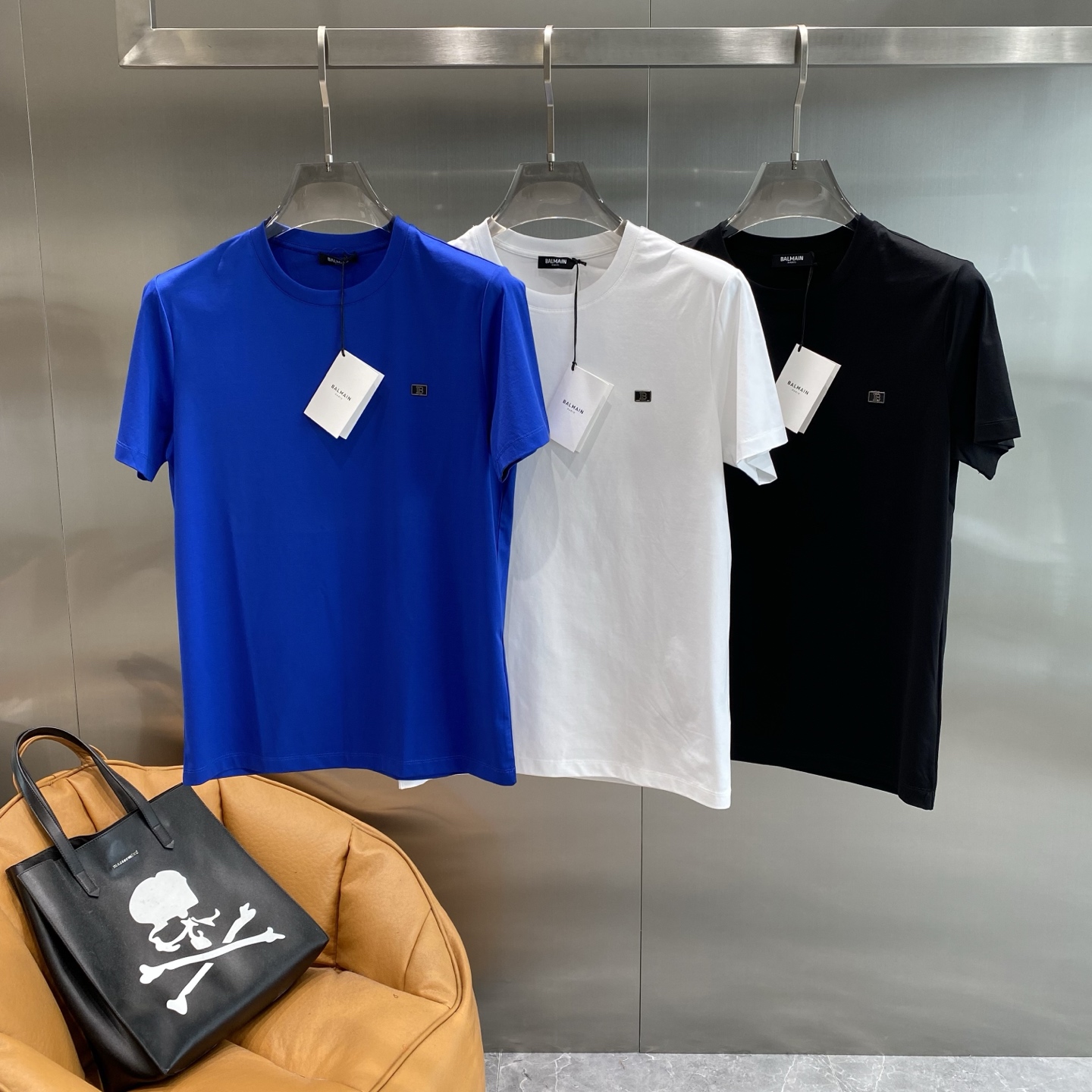 “Balman Short Sleeves: Simple and Cool Summer Fashion for New Queens” - 图片 1
