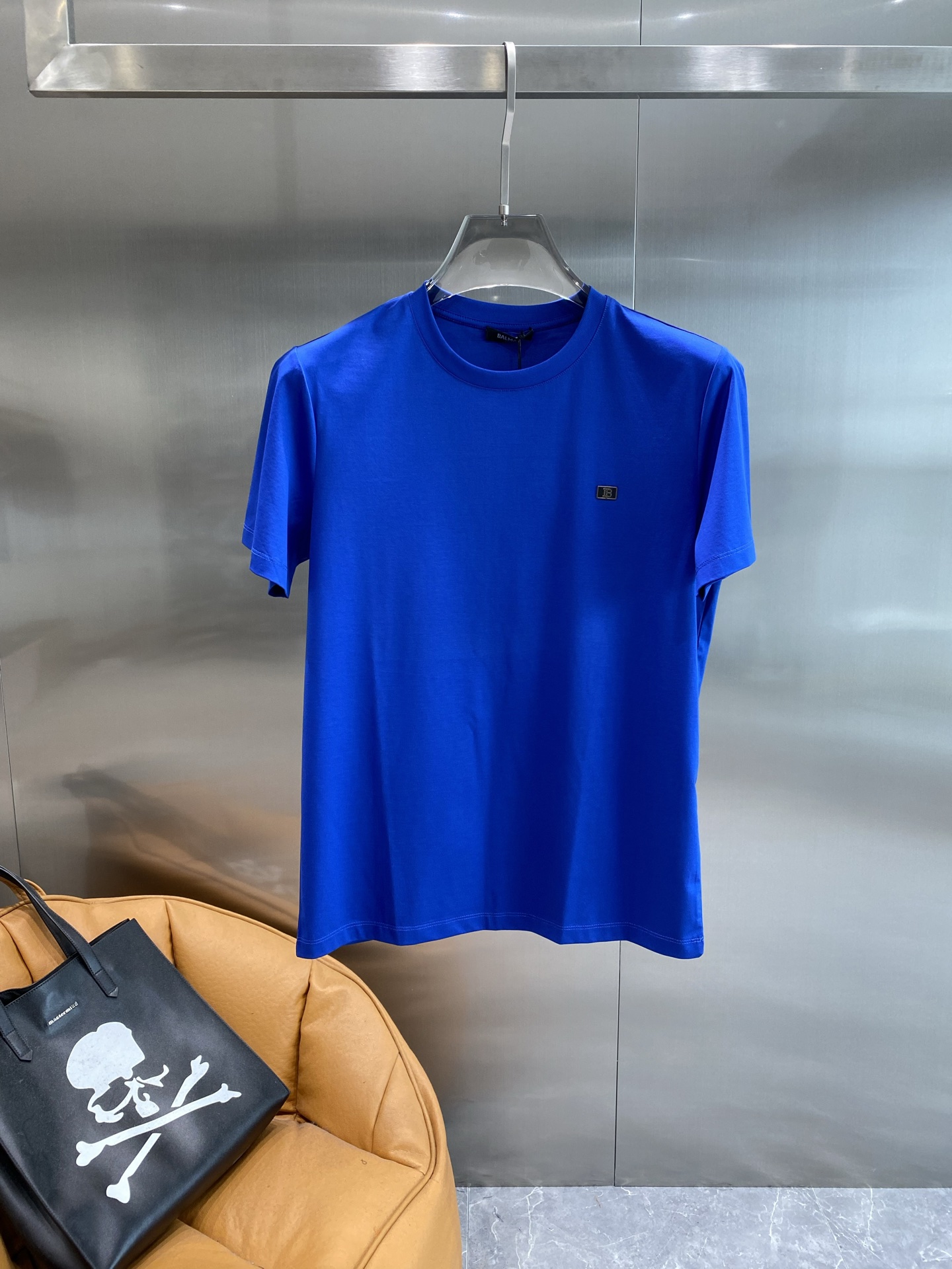 “Balman Short Sleeves: Simple and Cool Summer Fashion for New Queens” - 图片 2