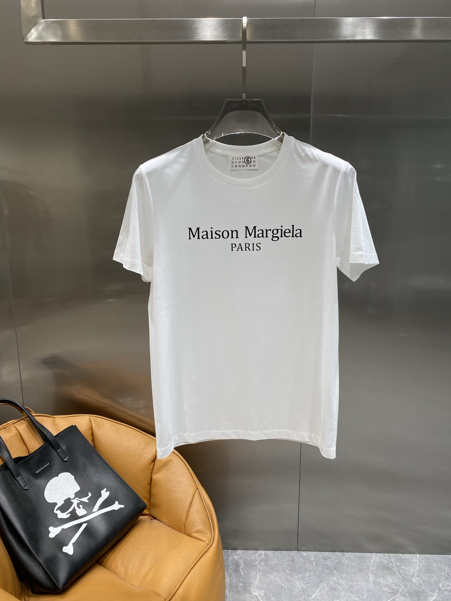 Stylish MMJ Home: Maison Margiela T-shirt with High-Level Selection - 图片 2