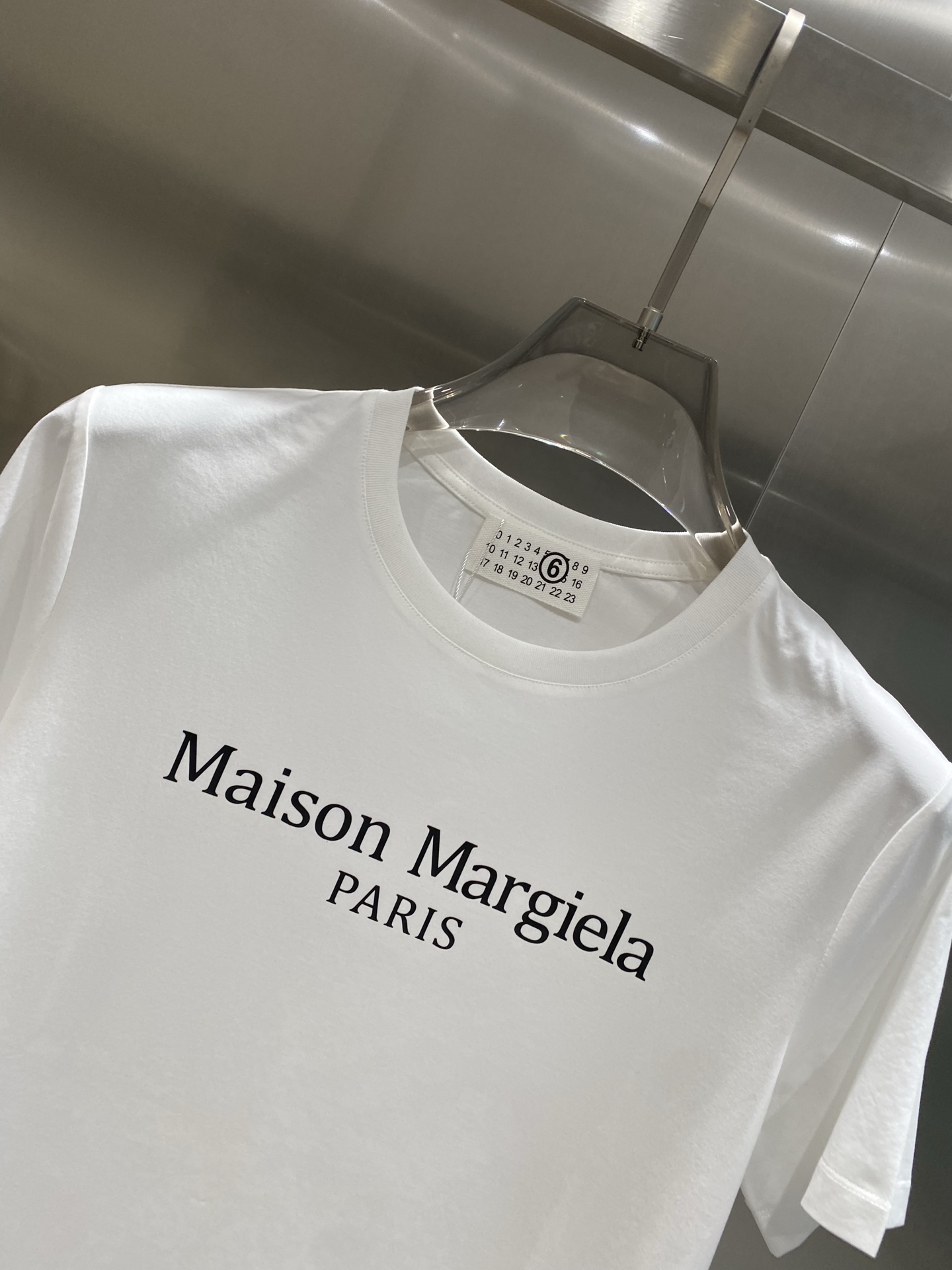 Stylish MMJ Home: Maison Margiela T-shirt with High-Level Selection - 图片 3