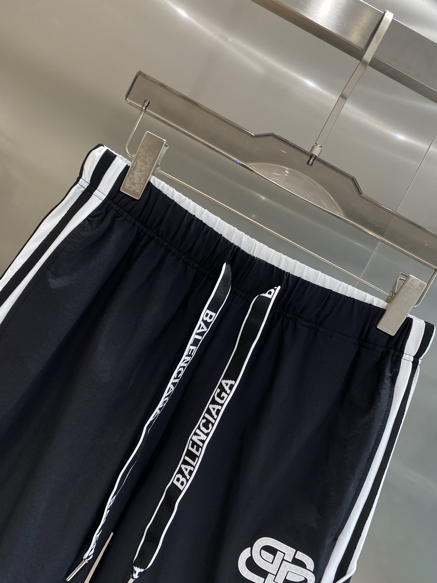 [Summer Shorts]New Paris HomeBalenciaga black sports shorts Shorts fit is l
