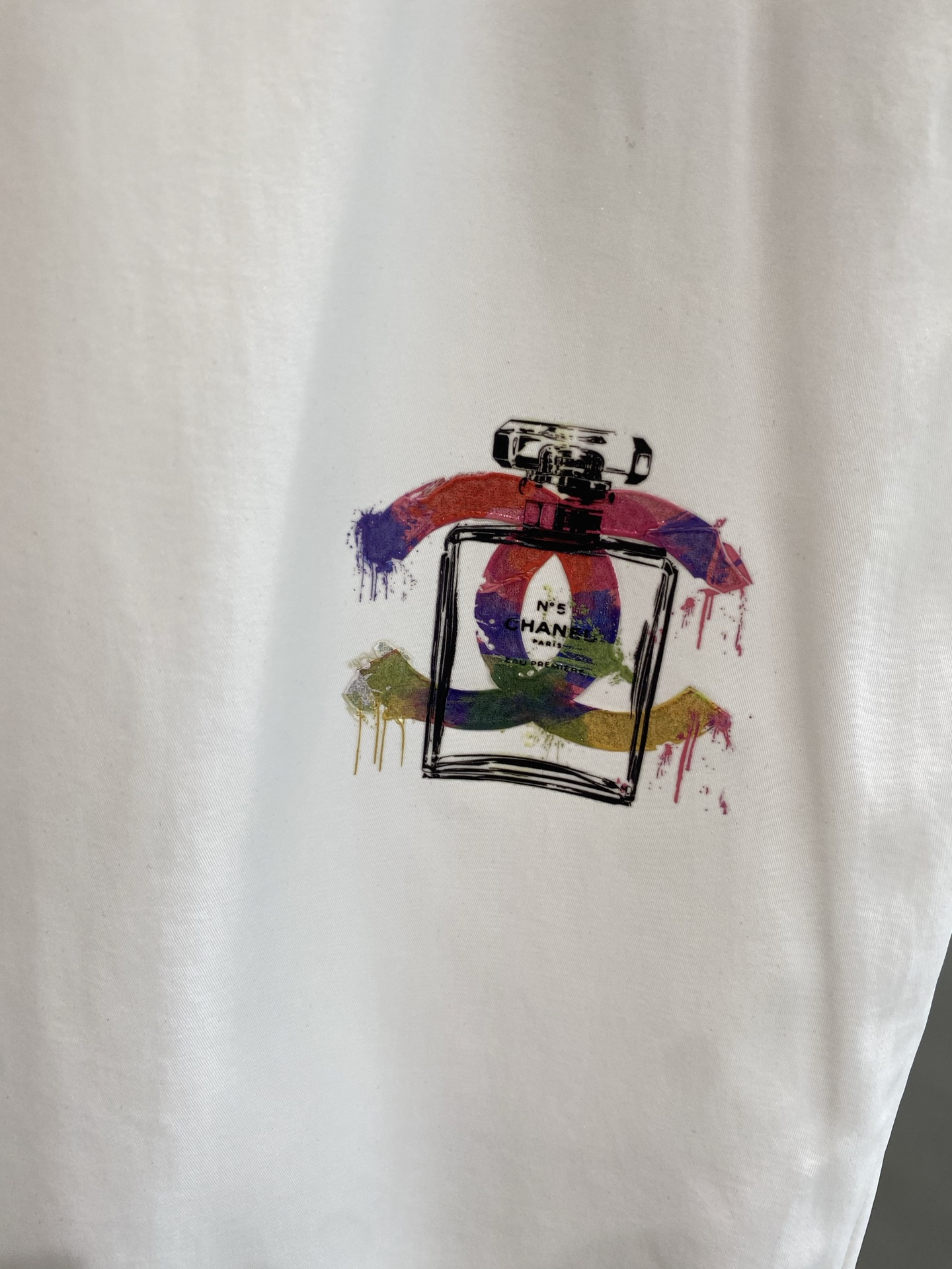 “Chanel Summer Shorts: Luxurious, Classic, and Comfortable in M-3XL Sizes” - 图片 6