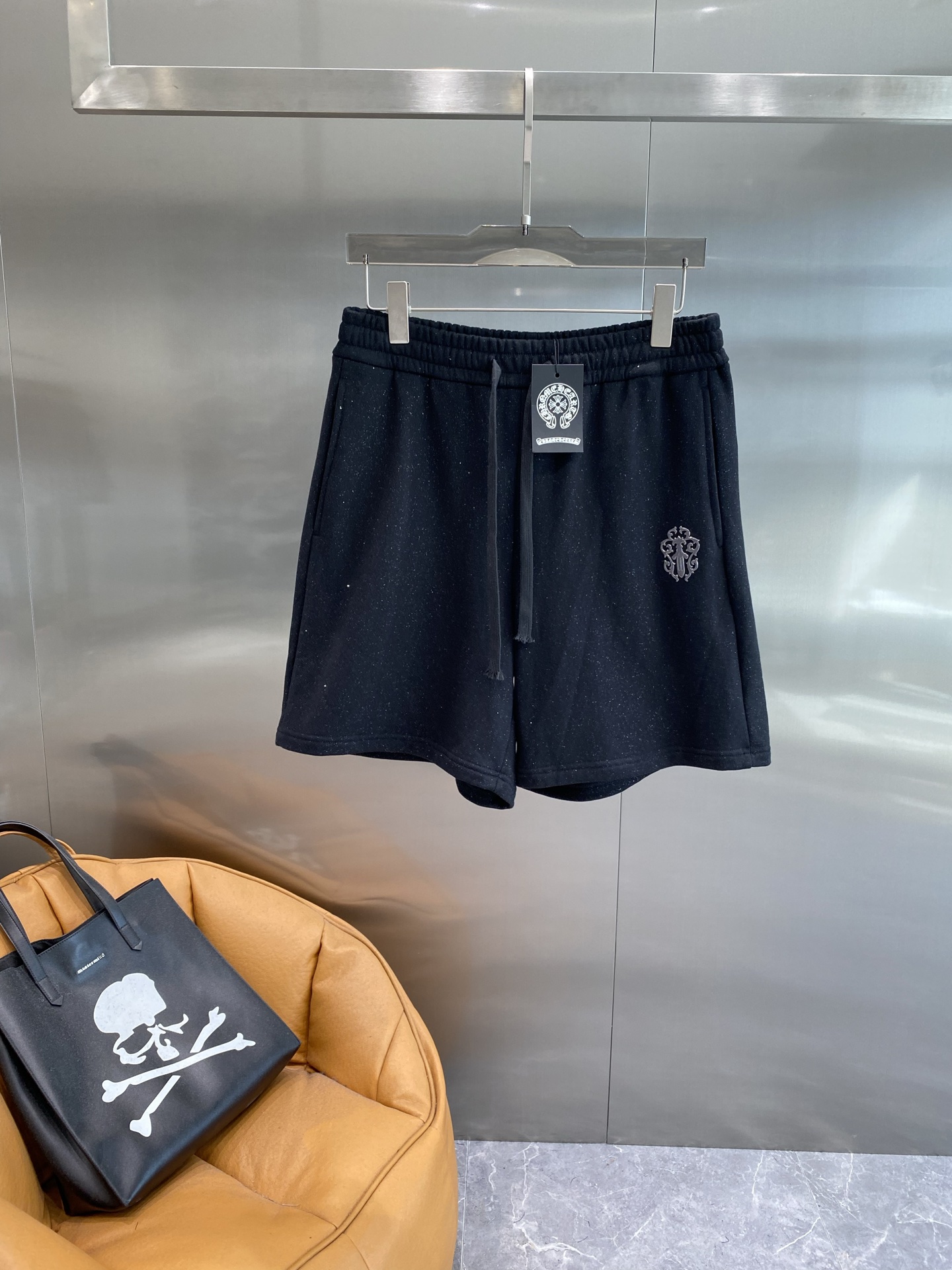 Luxurious and Fashionable New York House: Perfect 2025 Summer Shorts with Comfortable and Regulated Fabrics - 图片 2