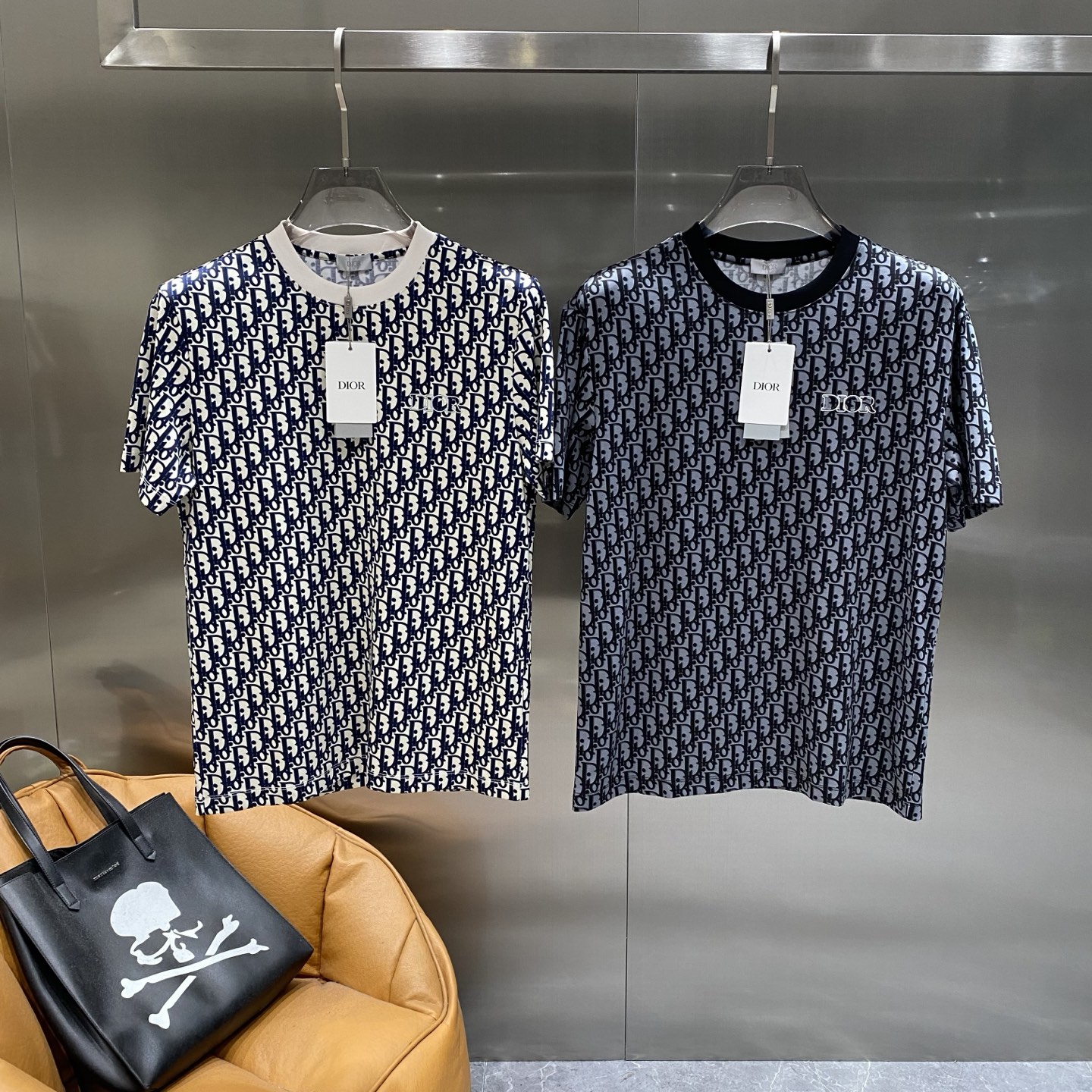 NO:476806,'Dijia' Dior Presbyterian T puts classic looseness, full print presbyterian pattern + contrasting collar, 'Slack feeling of Paris Fashion Week' M-3XL the next day, dior, dior, alexander wang19860909《迪家》 Dior 老花T把经典松弛 满印老花图案+撞色领口,“巴黎时装周的松弛感”M-3XL隔天,,dior,dior,alexander wang,Men's clothing