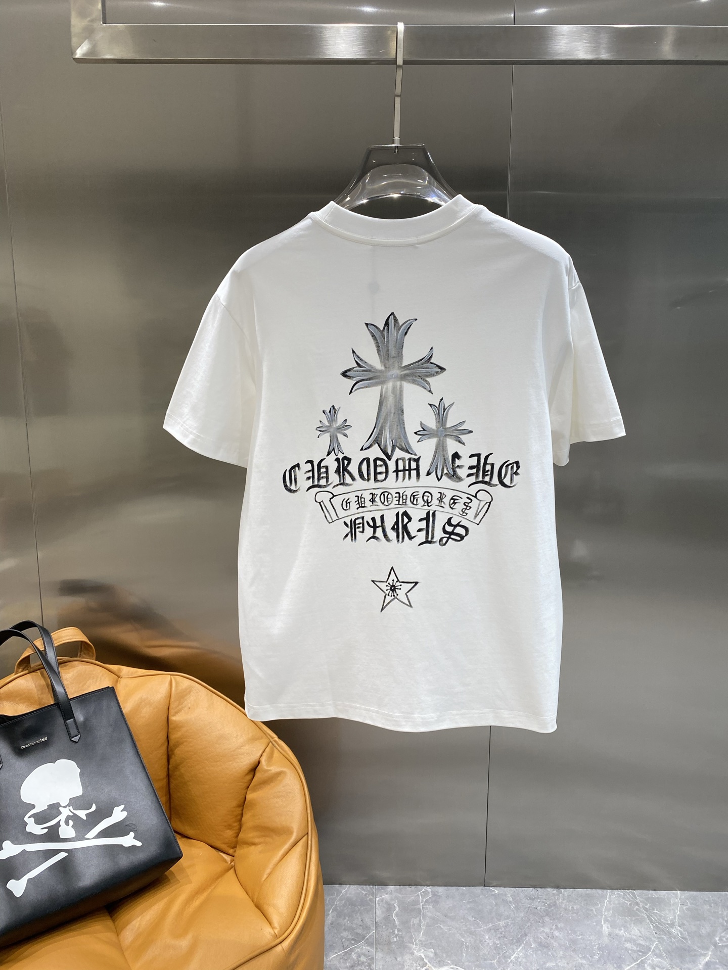 《𝙉𝙚𝙬🤍🖤克家》克罗心2025春夏新款首发专柜最新款圆领短袖 高端订制 设计前卫时尚！品牌logo重工