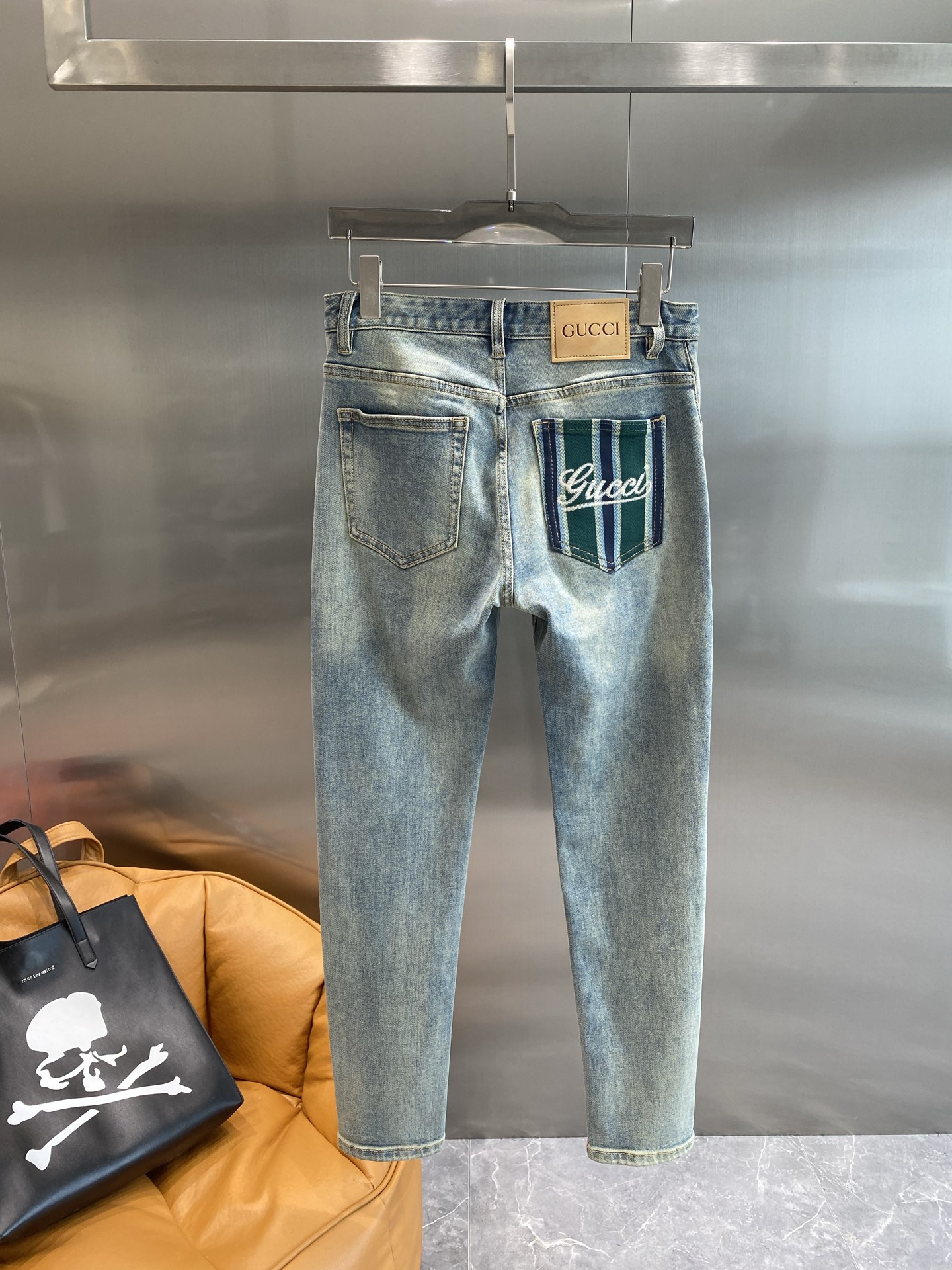 NO:445202,'Gujia' new ss spring and summer slim jeans perfect washing process custom top hardware logo Exclusive customized micro-elastic fabric Number 29-36, gucci, jeans, alexander wang19860909《古家》 ss春夏新款修身牛仔裤 完美洗水工艺 定制顶级五金logo 独家定制微弹面料 码数29-36,,gucci,jeans,alexander wang,Men's clothing