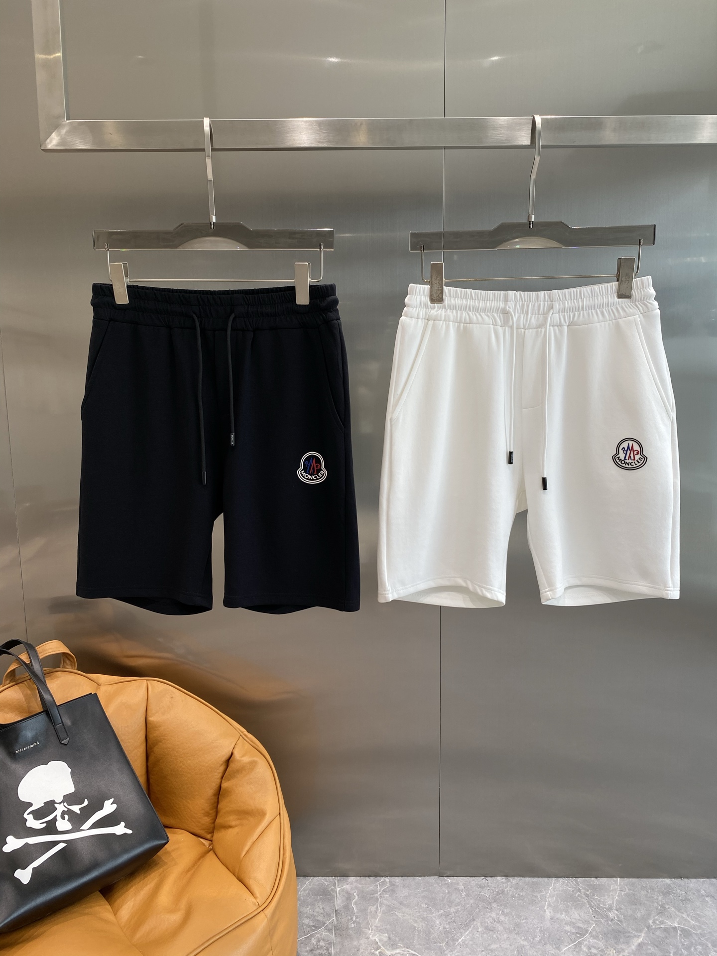 NO:432520,'Mengjia' 2025ss classic letter shorts popular custom cotton fabric adopts three-dimensional craftsmanship, three-dimensional and clear visible fabric is comfortable and textured, M-3XL the next day, shorts, alexander wang19860909《蒙家》 2025ss经典字母短裤 爆款定制棉质面料 采用立体工艺 立体清晰可见 面料舒适有质感,M-3XL隔天,,shorts,alexander wang,Men's clothing