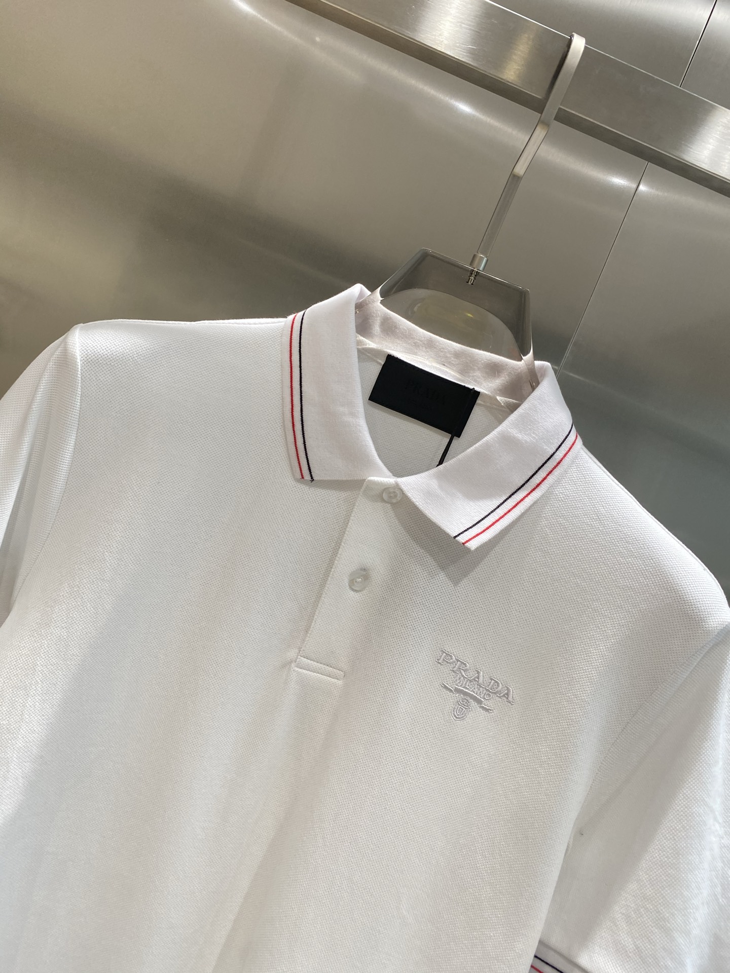 Prada 25SS Silk Polo Shirt - Short Sleeve, Classic Fit, and Comfortable 4 i1751111383966 9323 0 2