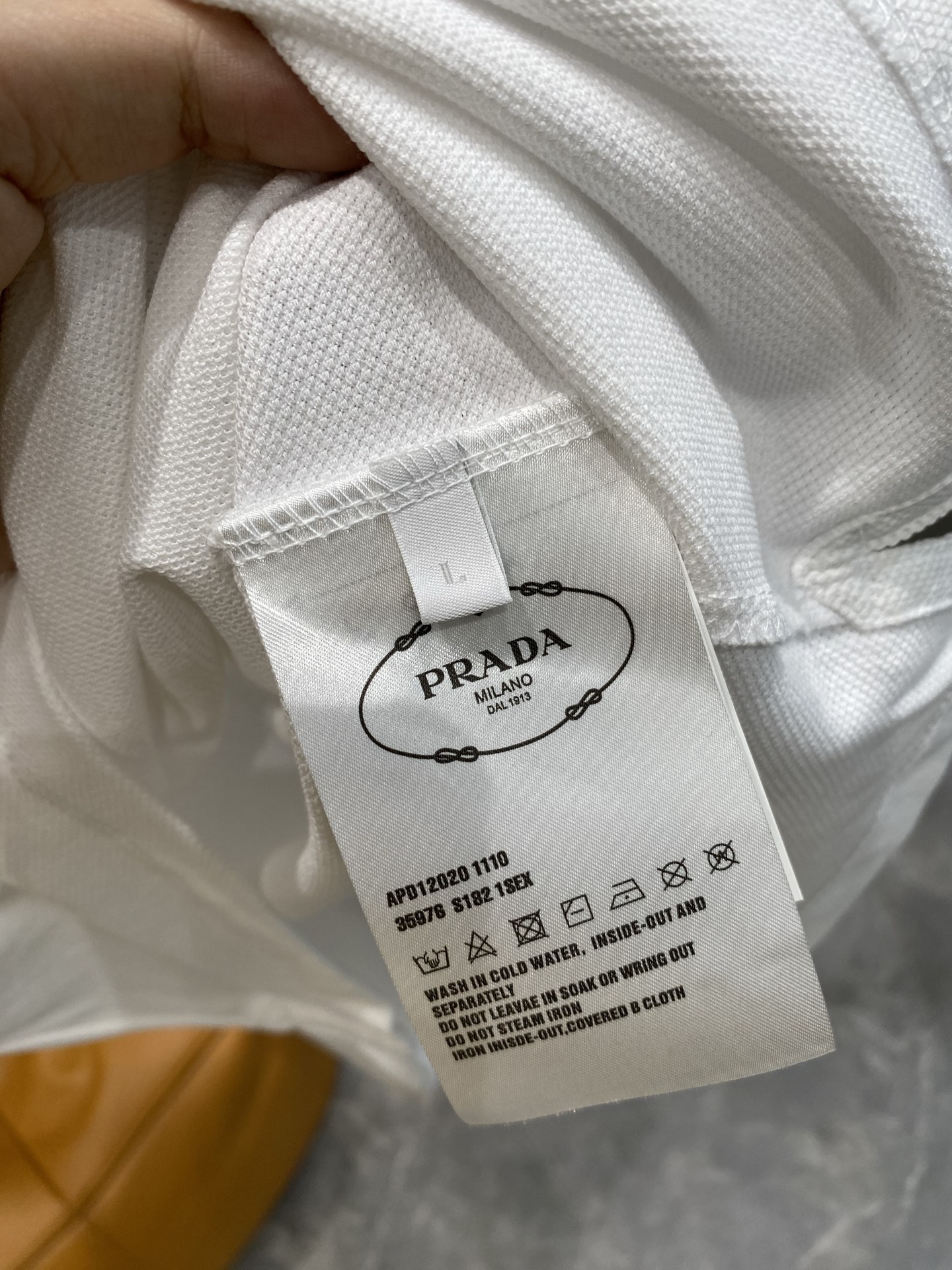Prada 25SS Silk Polo Shirt - Short Sleeve, Classic Fit, and Comfortable 9 i1751111384068 2502 0 7