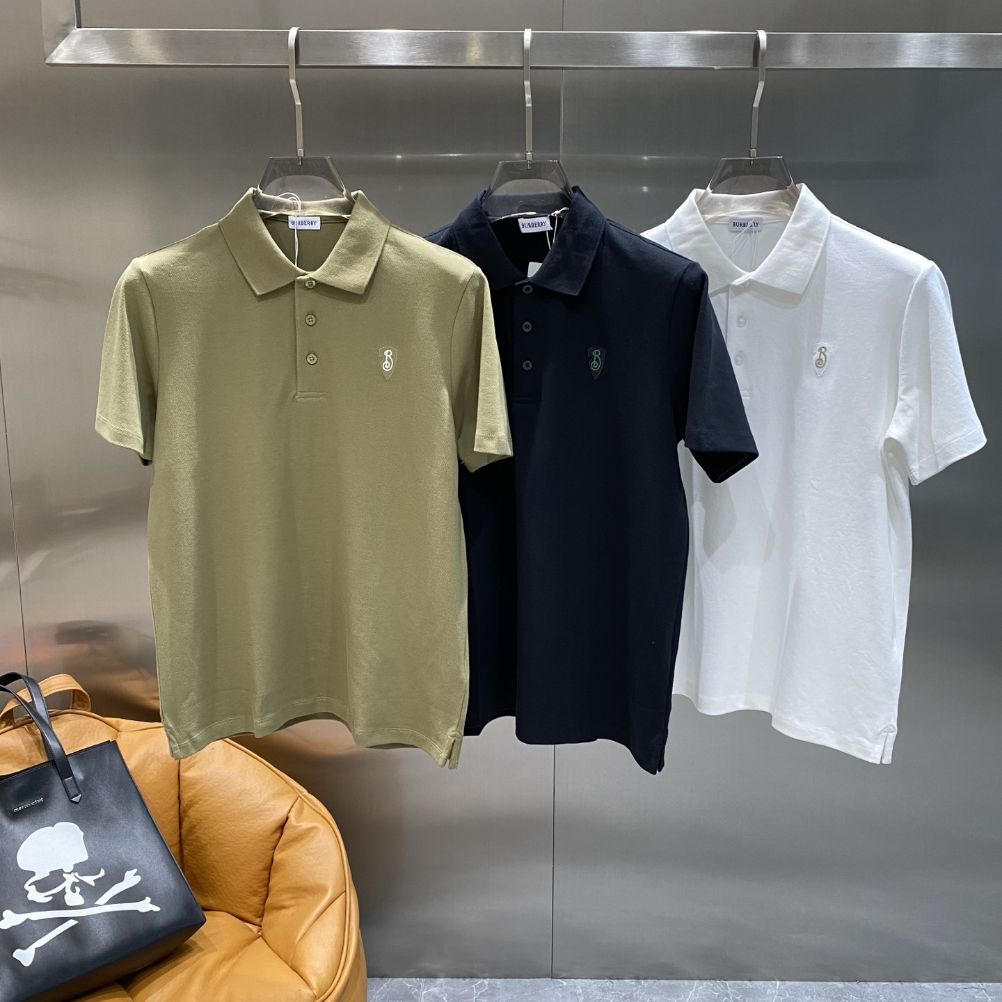 Polo de Negocios Clásico para Hombre con Cuello Solapa y Tejido Transpirable