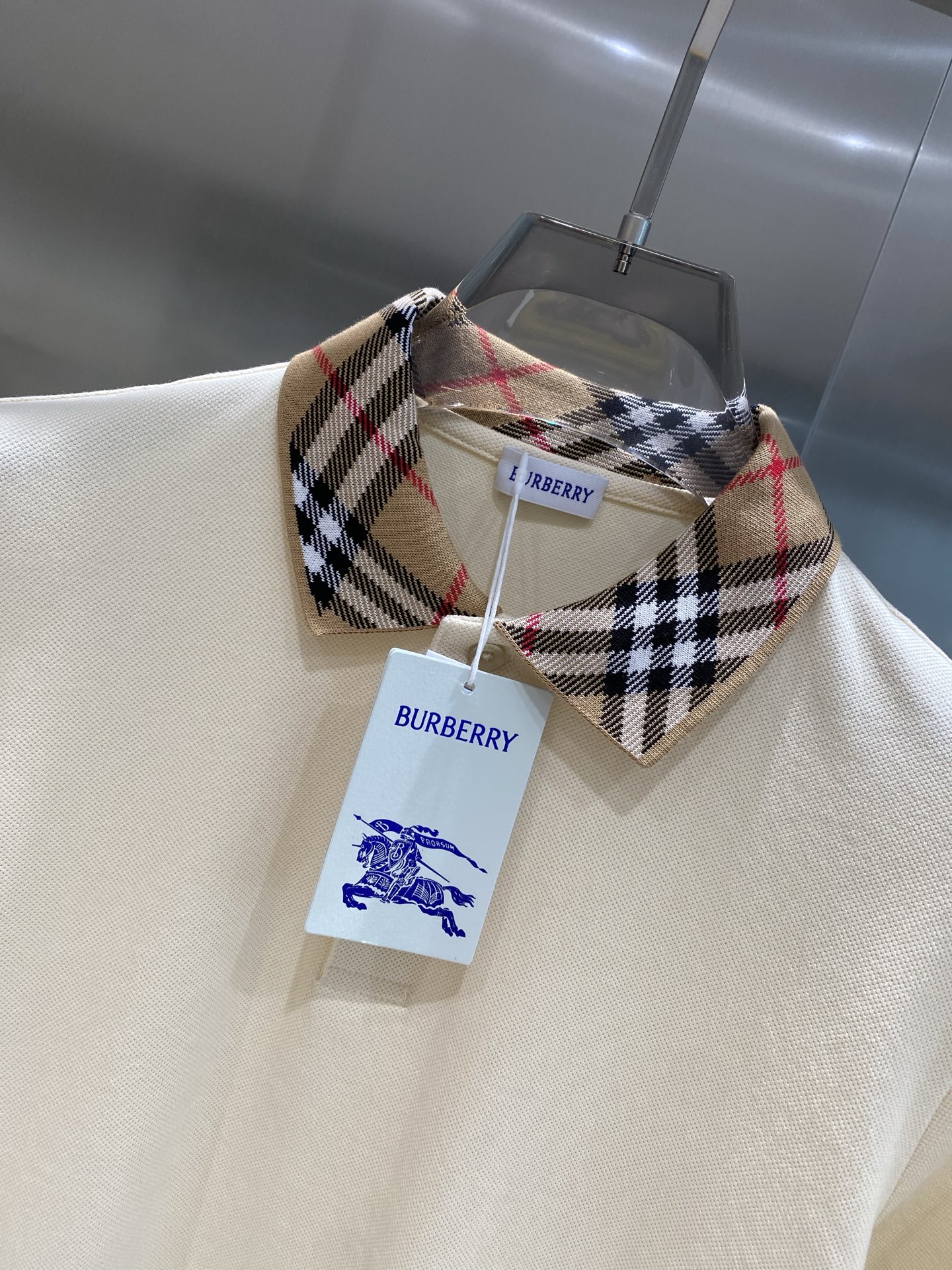 Burberry Men's Short Sleeve Polo Shirt Classic Collar Design, Casual Business 6 i1751111603981 9719 0 4