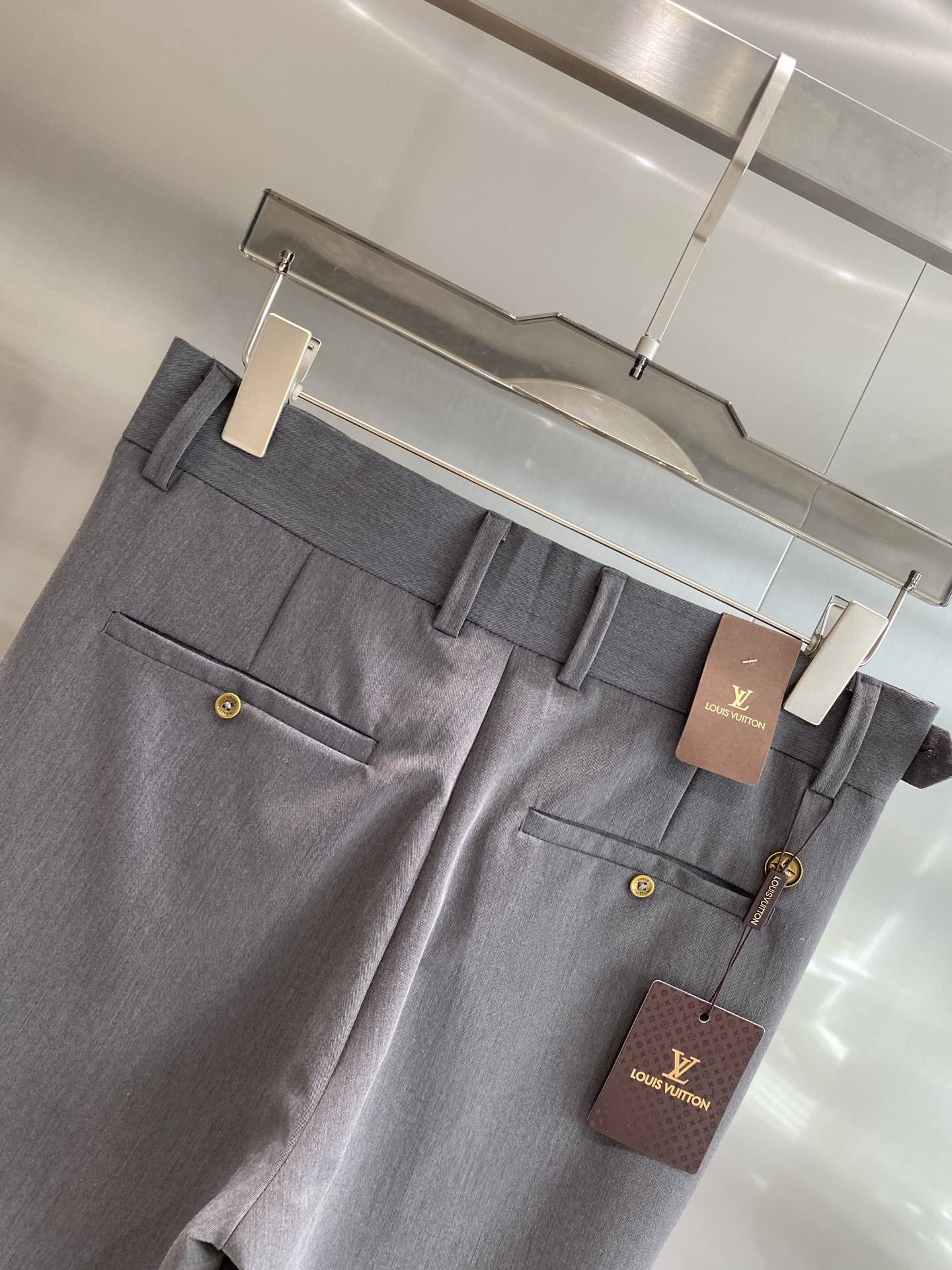 Louis Vuitton 2025 Spring/Summer Custom Fabric Casual Pants 9 i1751111755444 9642 0 7