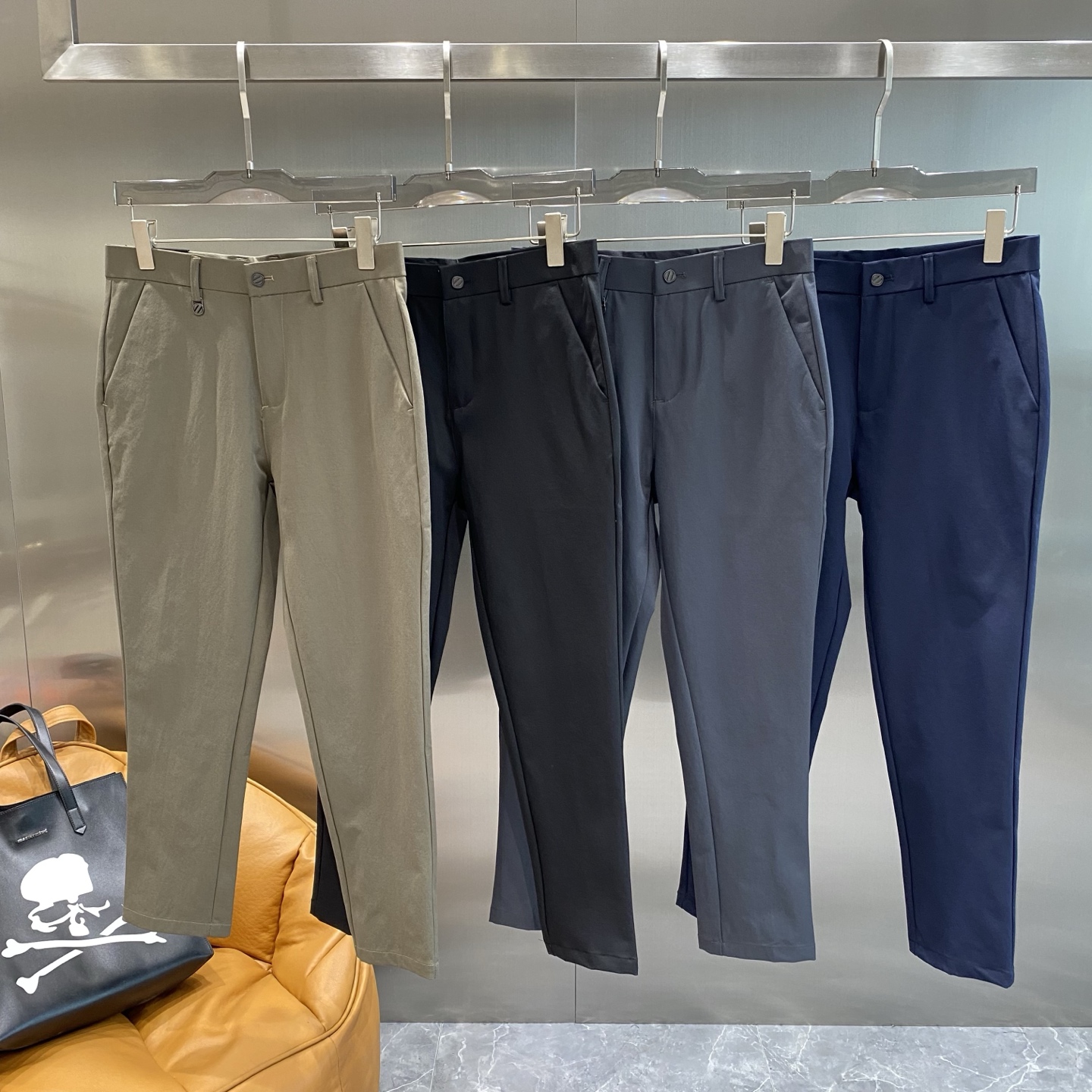 Pantalón de Vestir Slim Fit Premium - Elegancia y Confort para el Hombre Moderno