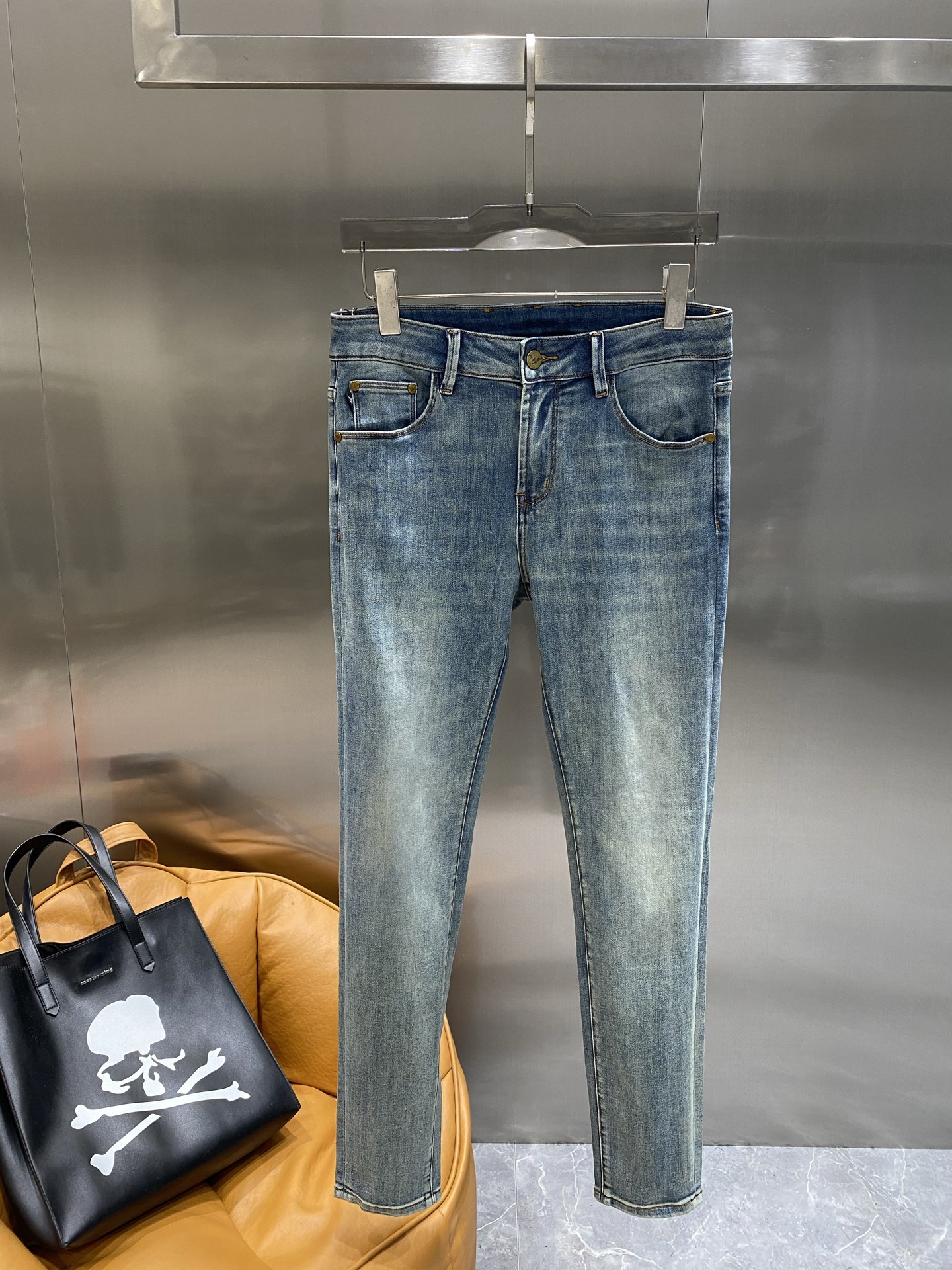 “Exclusive High-End Custom Jeans: New Arma Brand Element Design and Quality”