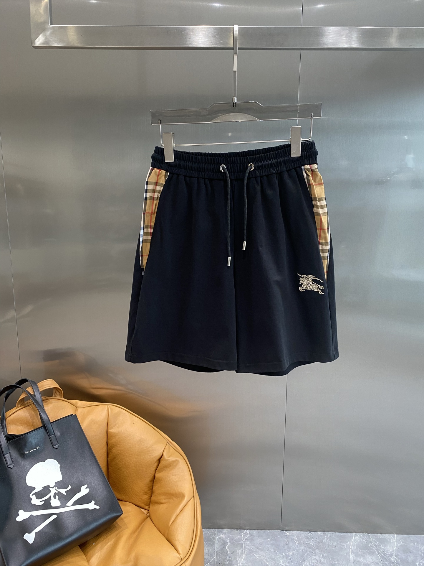 “High-end Custom Cotton Shorts for Spring/Summer 2025: The New Peaks” - 图片 9