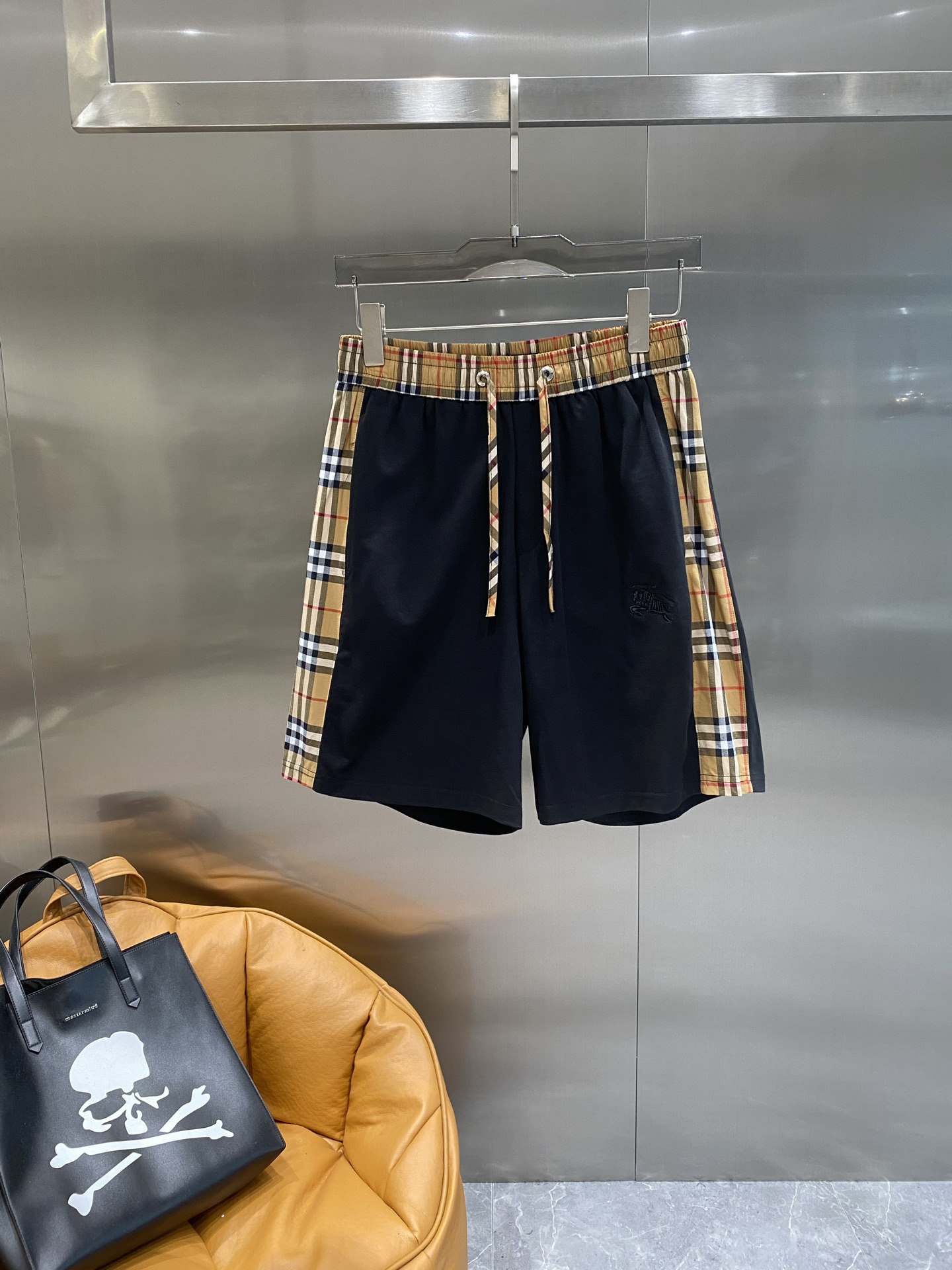 “Men’s Custom Summer Shorts Suit: Soft, Comfy, Impeccable Detail, Original Design” - 图片 9