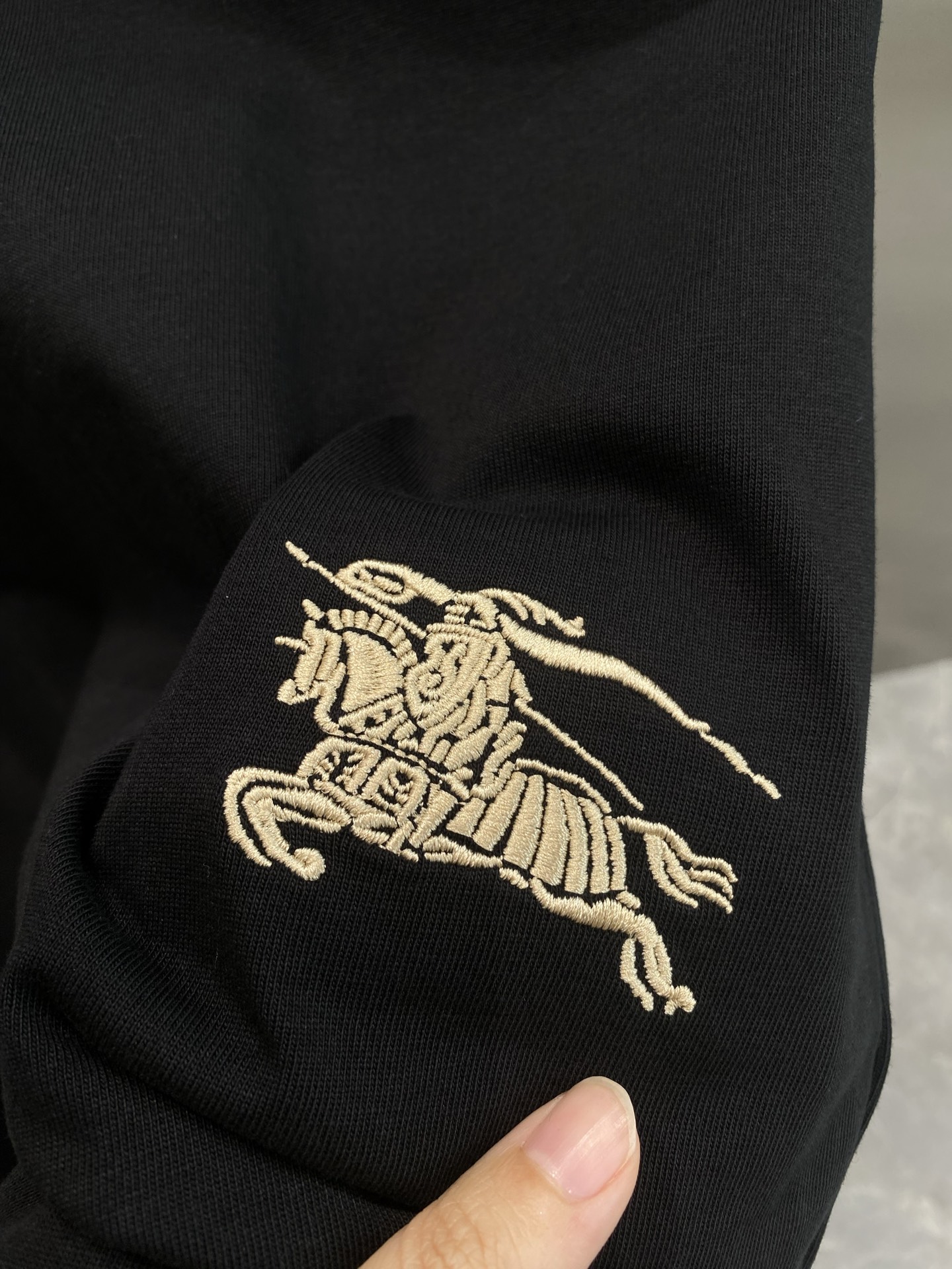 202The New Peaks: High-End Tailor-Made Fashion for Spring/Summer 2025 - 图片 5