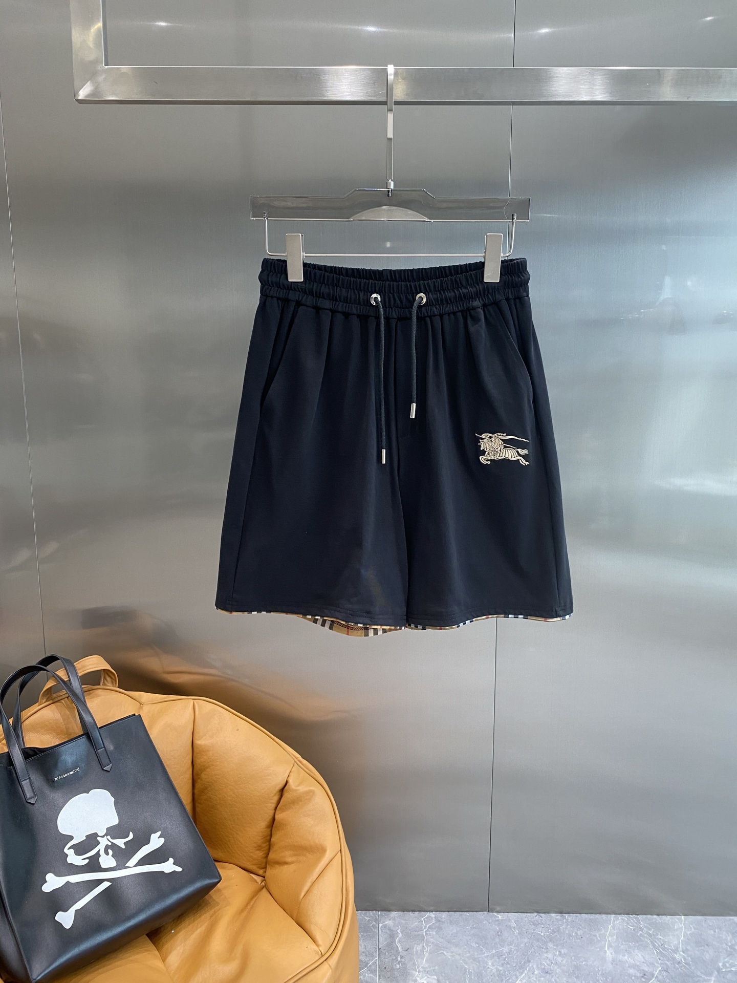 202The New Peaks: High-End Tailor-Made Fashion for Spring/Summer 2025 - 图片 8