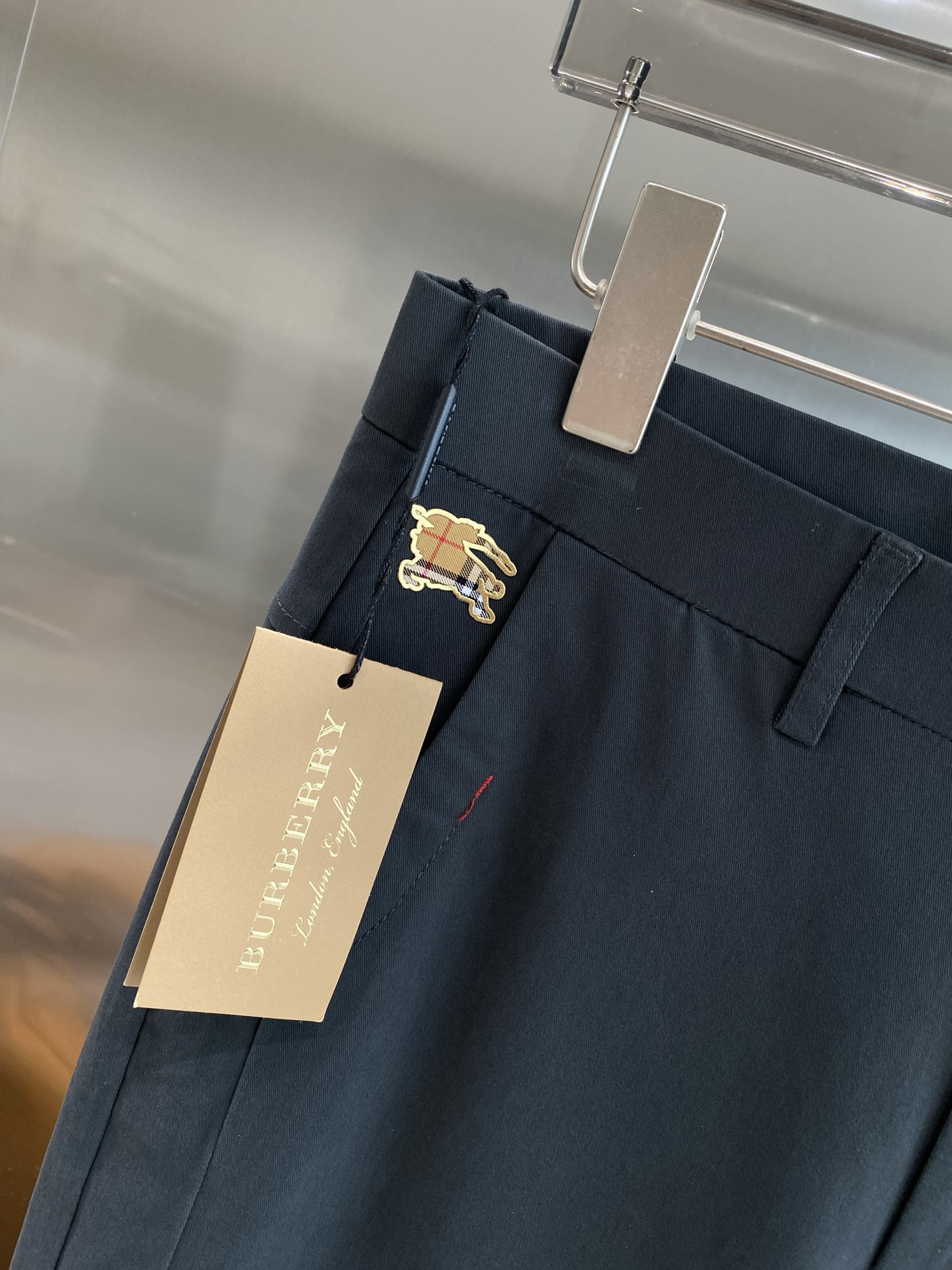 “New Peaks: 205 Shorts, Trophies Design, Fabric Customization, Exemption from Inspection” - 图片 5