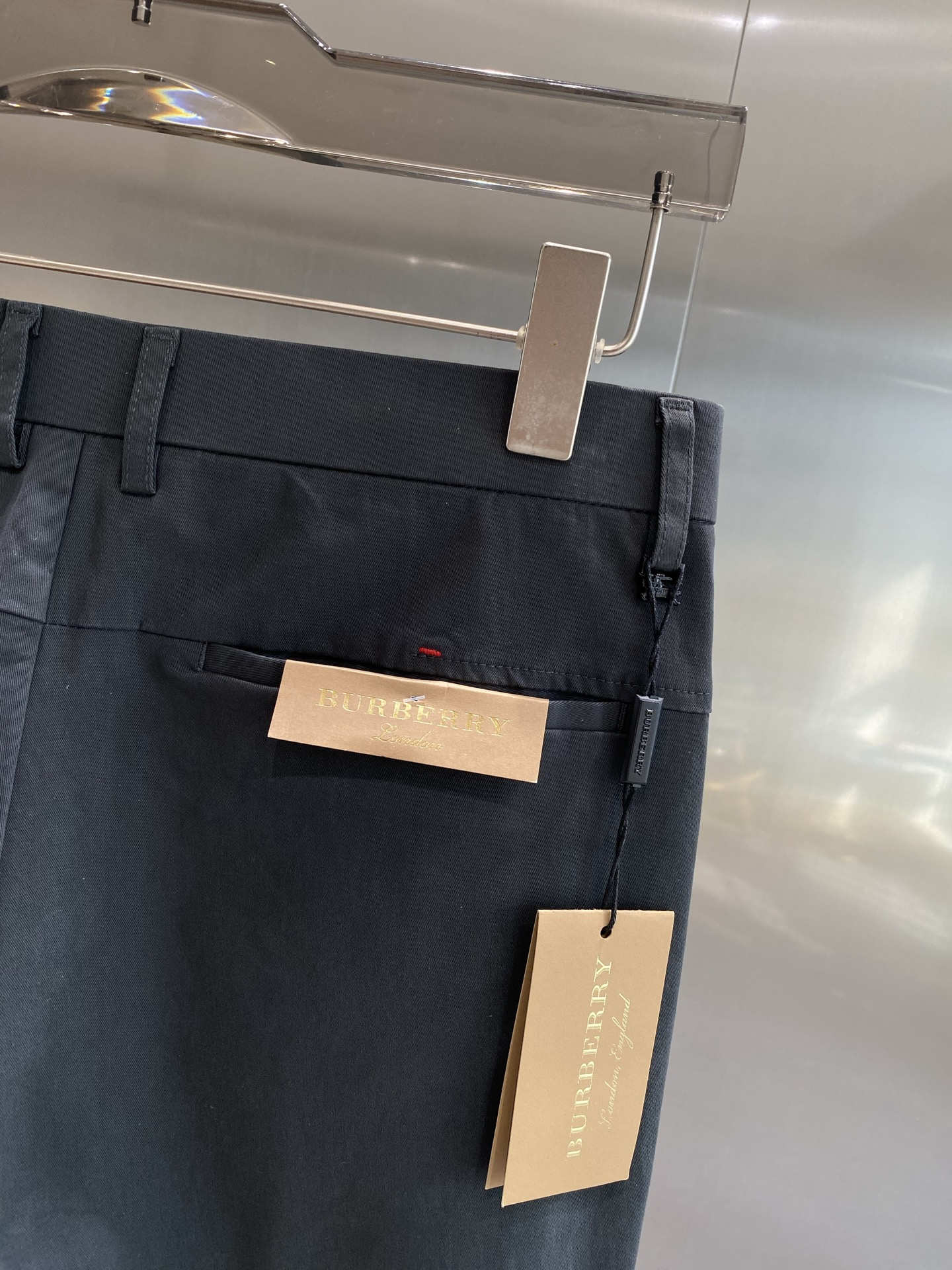 “New Peaks: 205 Shorts, Trophies Design, Fabric Customization, Exemption from Inspection” - 图片 9