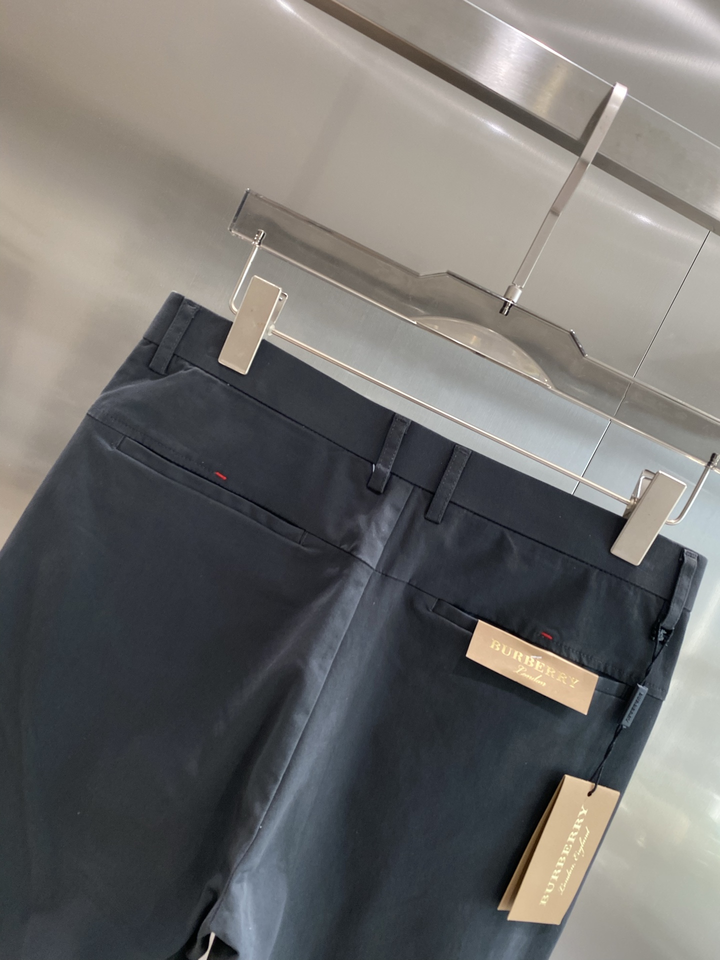 “New Peaks: 205 Shorts, Trophies Design, Fabric Customization, Exemption from Inspection” - 图片 8