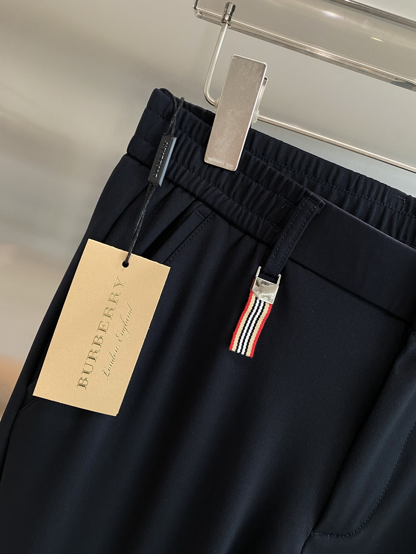 “MIT Leisure Pants: Spring 2025 Summer Edition with Custom Fabric and Stylish Comfort” - 图片 5