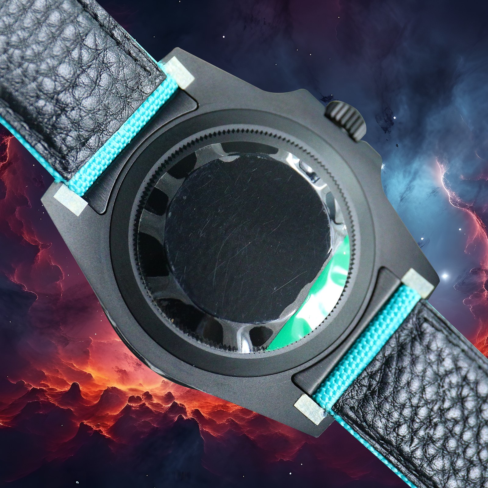 🔥最新升级BLAKEN新品定制款SUB水鬼，完美呈现！
1：升级更便捷-更百搭的魔术贴表带！通用大小手腕/男士女士均适合佩戴！
2：特别定制碳纤维圈口,多颜色搭配可以选！BLAKEN赋予水鬼不一样的风格，体现全新的视觉和触觉体验！
3：经过无数次的修改，终于呈现出刻字立体，且条丁外有外影的对版本完美圈口，温润如玉的超强夜光珠！
4：整表均采用904L精钢，特别进行了表壳黑化处理，质感同正品一致
5：搭载全新的3135机芯，质量稳定，每个机芯都经过严格检测，返修率低！
BLAKEN做工完美，几乎到了极致，欢迎品鉴！
