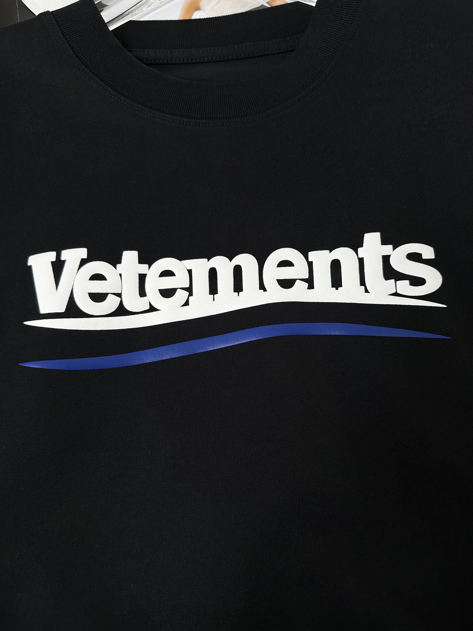 High Quality Women’s Clothes: Long-Sleeve T-shirt with Exclusive Logo Letters, Loose Fit, High-Quality Fabric - 图片 4