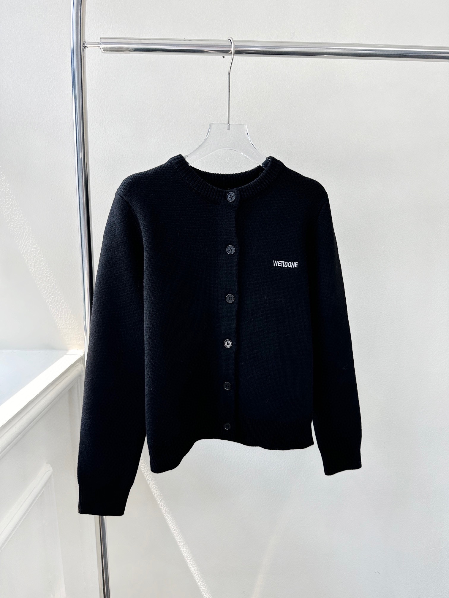 High-end Women’s Suit: Embroidered Wool, Loose Style, Classic Design for Early Autumn