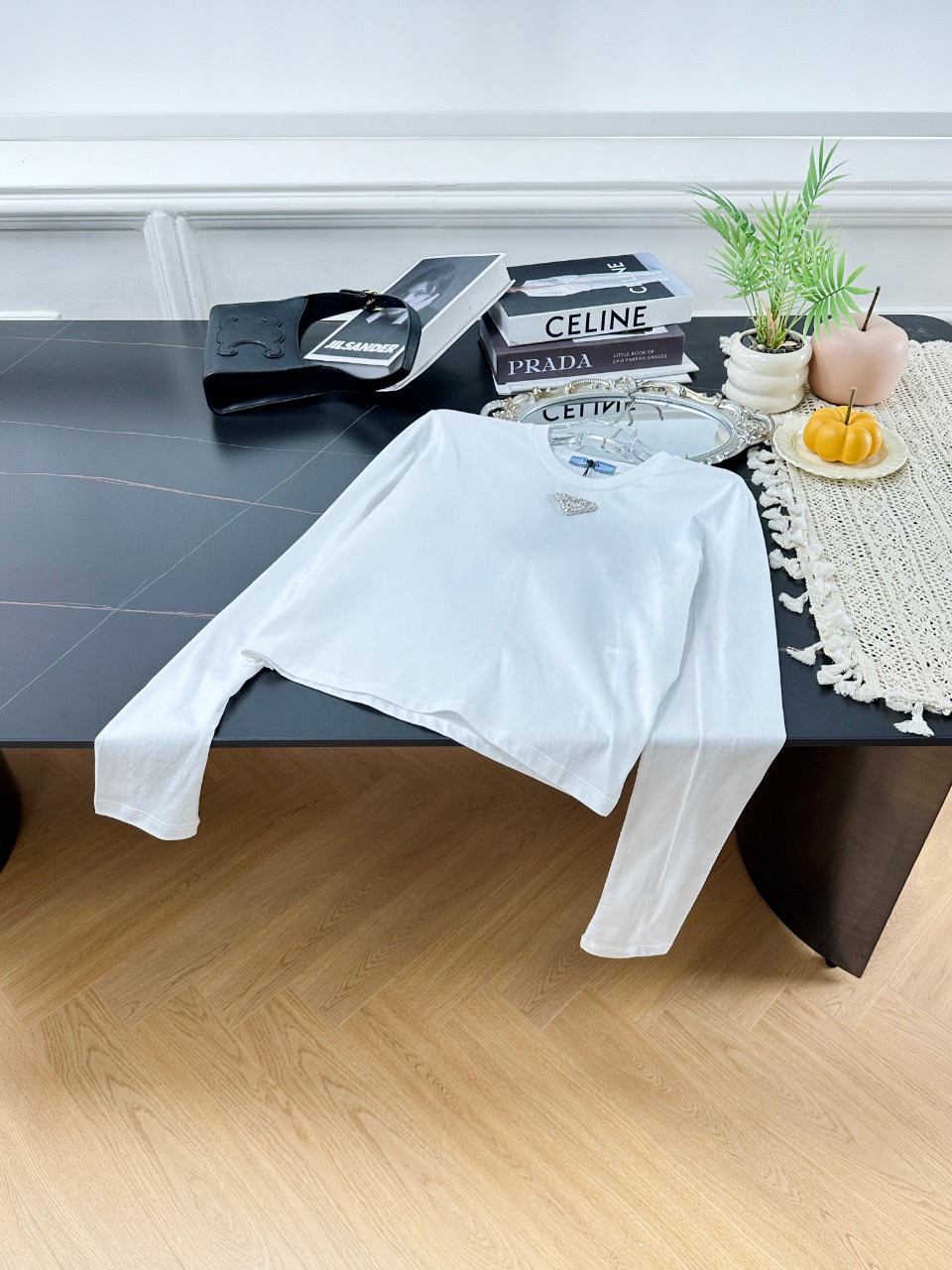 “High Quality Women’s Clothes: Triangular Rigo Long Sleeve T-shirt in Cotton Fabric” - 图片 4