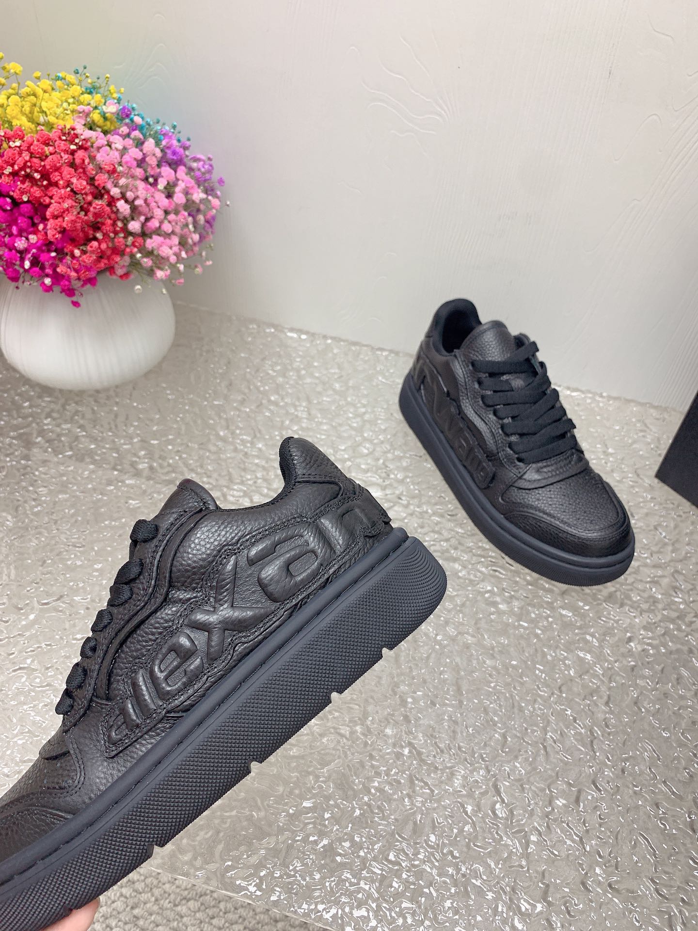 Alexander Wang Sneakers: Comfy and Stylish Unisex Footwear in Creamed Tweeds - 图片 8