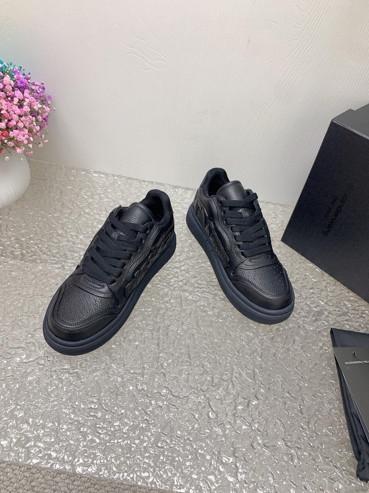 Alexander Wang Sneakers: Comfy and Stylish Unisex Footwear in Creamed Tweeds - 图片 3