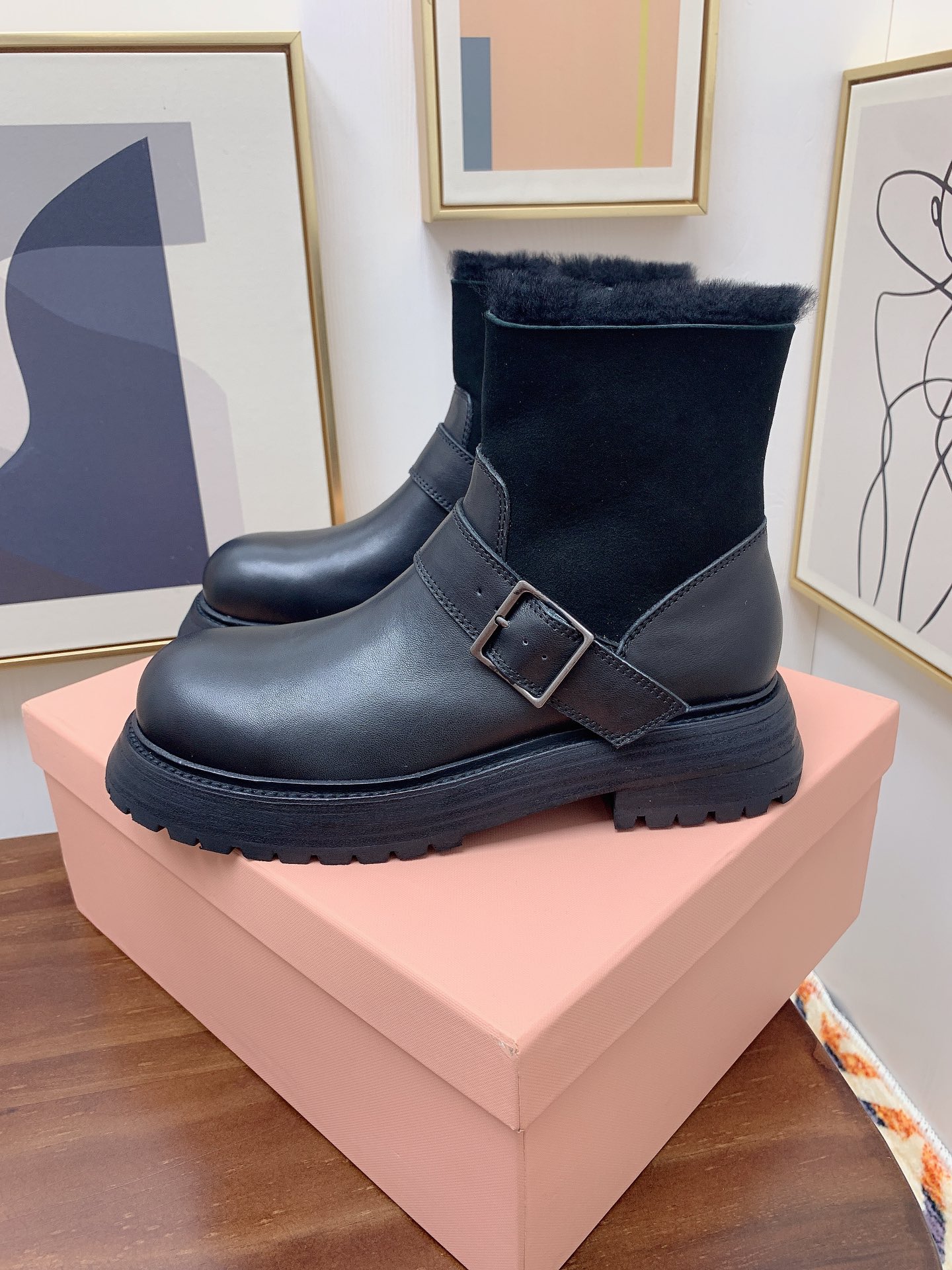 AGL Autumn/Winter Collection: Luxurious Leather Boots with Youthful Energy - 图片 7