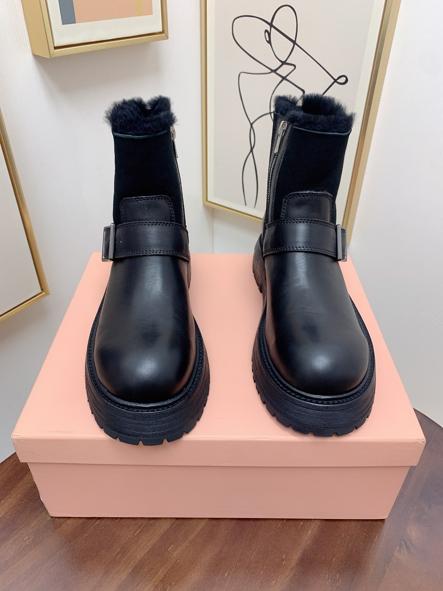 AGL Autumn/Winter Collection: Luxurious Leather Boots with Youthful Energy - 图片 4