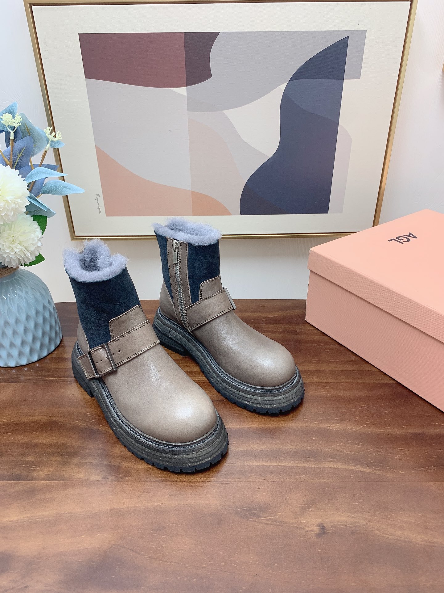 AGL Autumn/Winter Collection: Luxurious Naked Boots with Imported Leather and Wool Lining - 图片 2