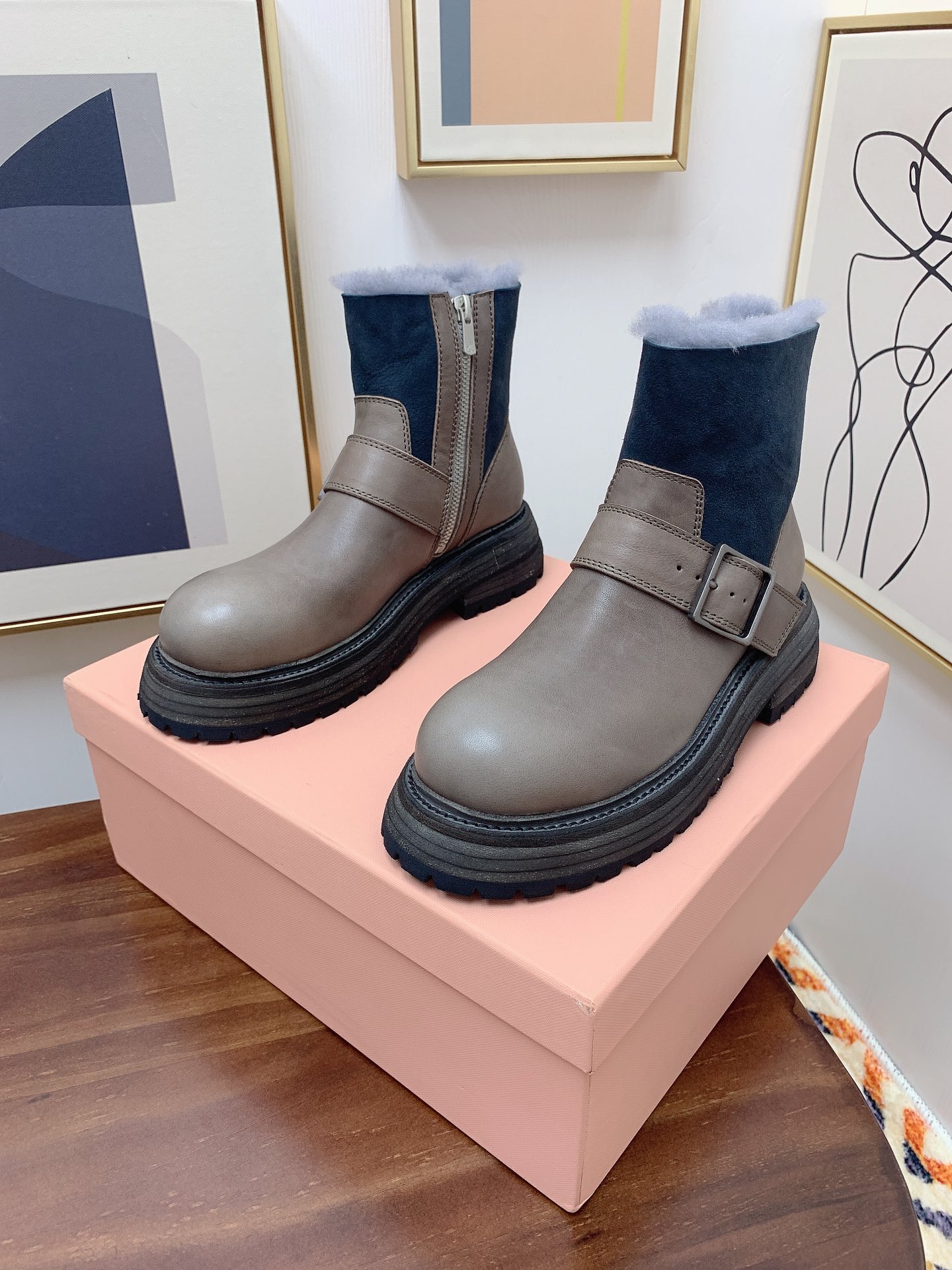 AGL Autumn/Winter Collection: Luxurious Naked Boots with Imported Leather and Wool Lining - 图片 6