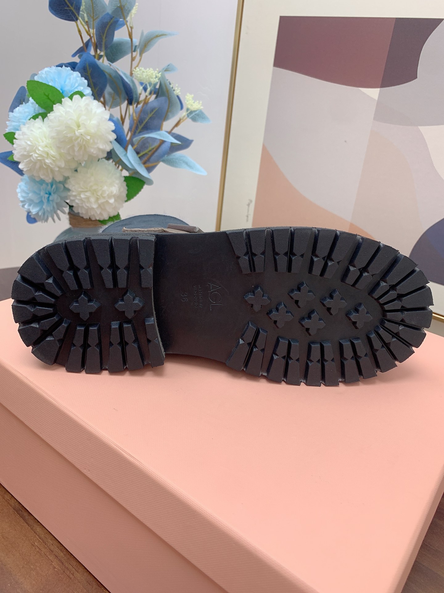 AGL Autumn/Winter Collection: Luxurious Naked Boots with Imported Leather and Wool Lining - 图片 9