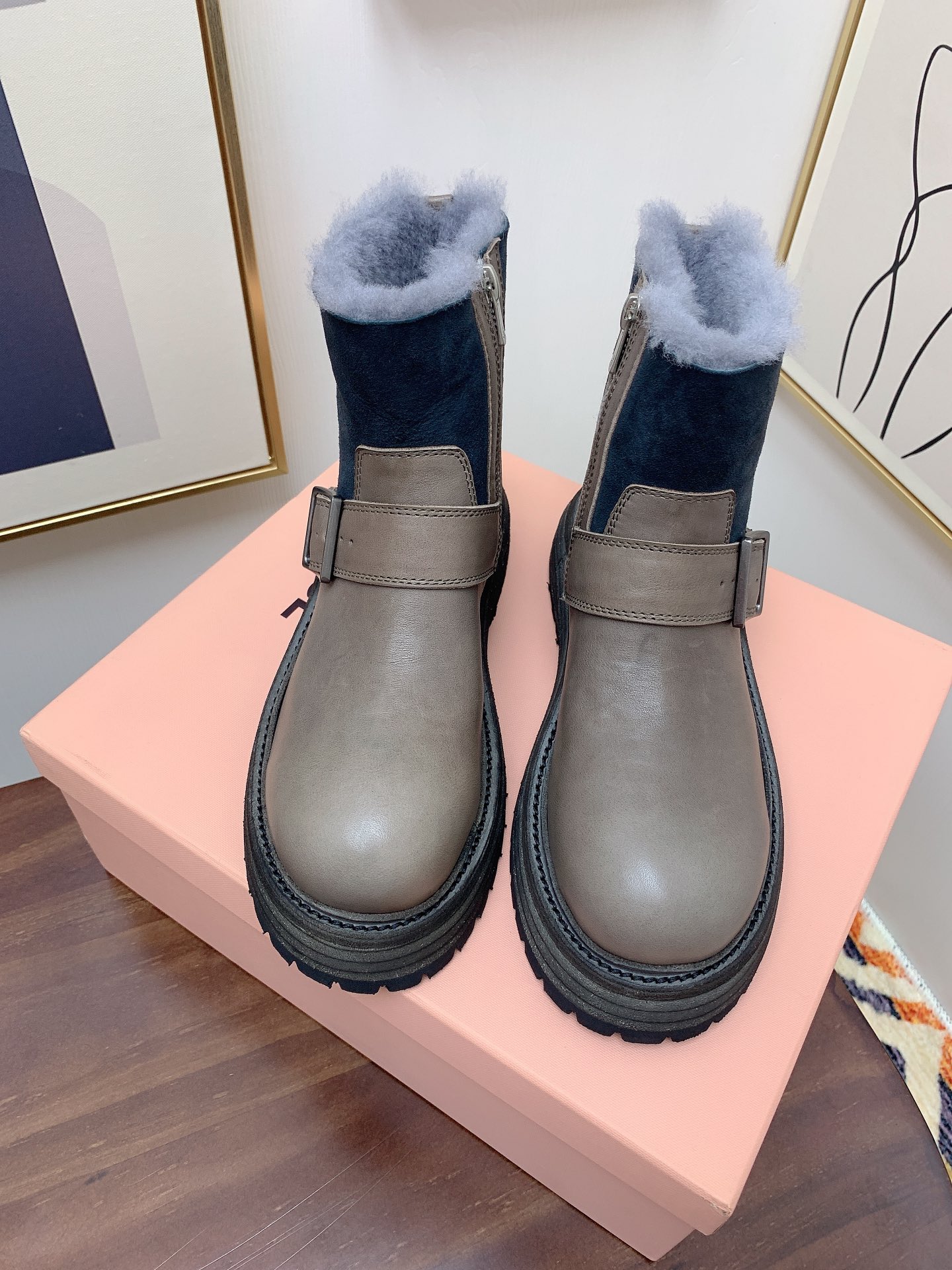 AGL Autumn/Winter Collection: Luxurious Naked Boots with Imported Leather and Wool Lining - 图片 3