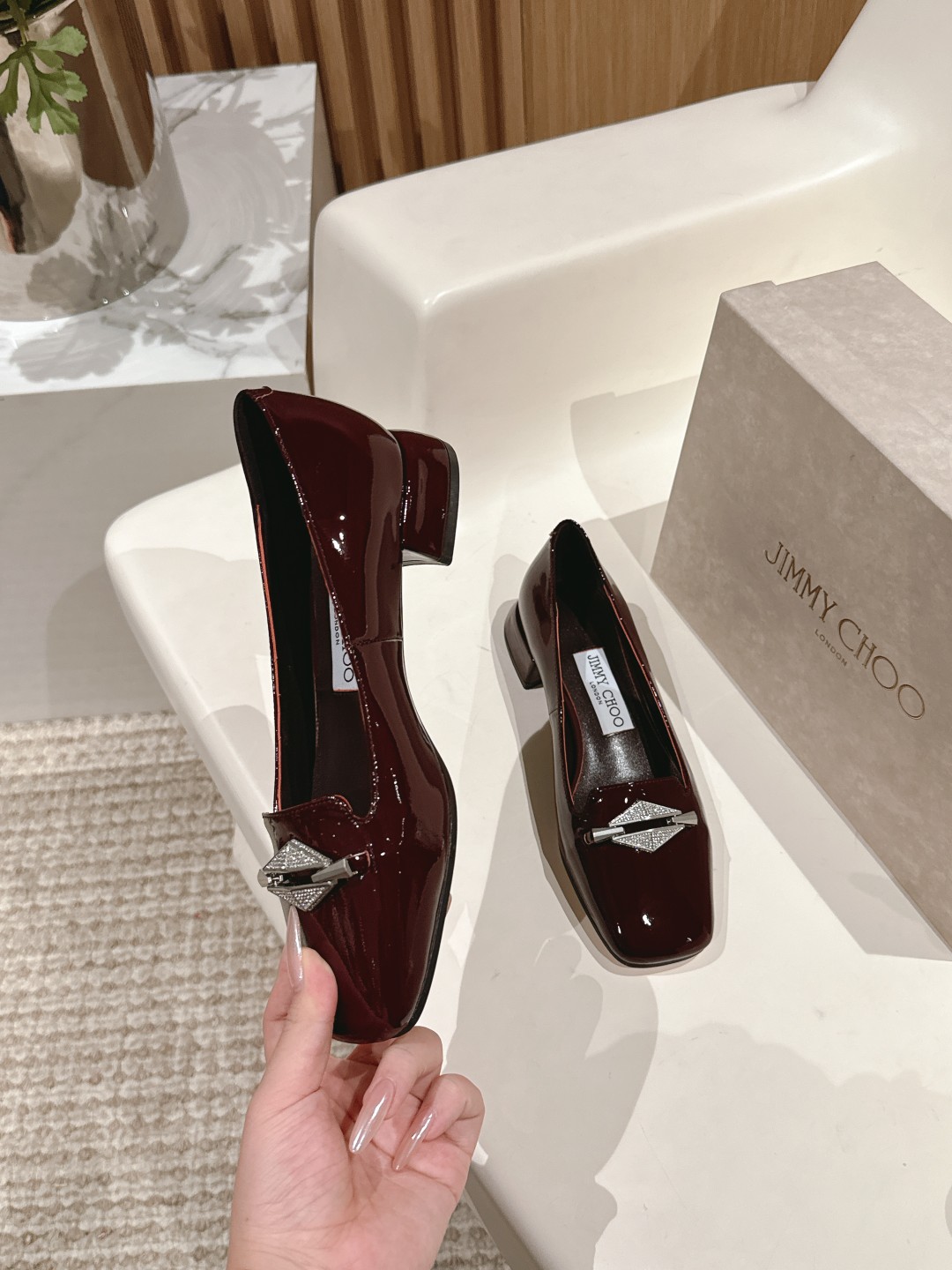 Jimmy Choo Classic Luxury Leather Shoe Loafer Ref 4