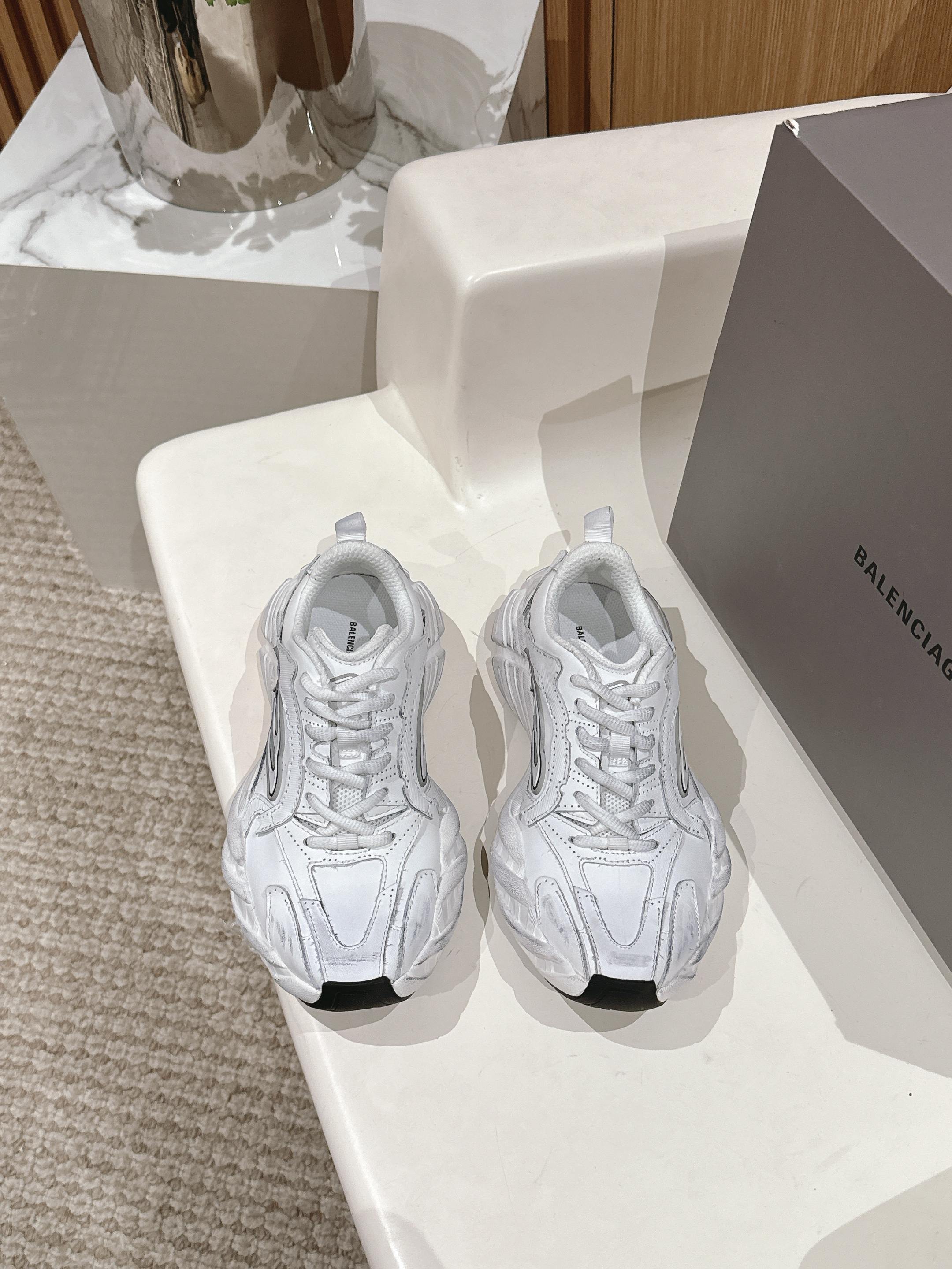 NO:225678,Couple model, female, male, Balenciaga hiking shoes, dad shoes, couple model, casual shoes, features of this pair of shoes can be summarized in three keywords, retro, wide-shaped, dad shoes, exquisite packaging for delivery counter, original custom imported technology fabric, inner lining original imported breathable net, original sole, open mold combination rubber sole Size: women 35-40 men 40-45, dad shoes, balenciaga, balenciaga19860909情侣款 女 男 Balenciaga巴黎世家登山鞋老爹鞋 情侣款 休闲这双鞋特点可以用三个关键词概括复古,阔型,老爹鞋 配送专柜精美包装 面料原版定制进口科技面料 内里原版进口透气网里 鞋底原版开模组合橡胶大底 Size:女35-40 男40-45,老爹鞋,balenciaga,balenciaga,Women's Shoes