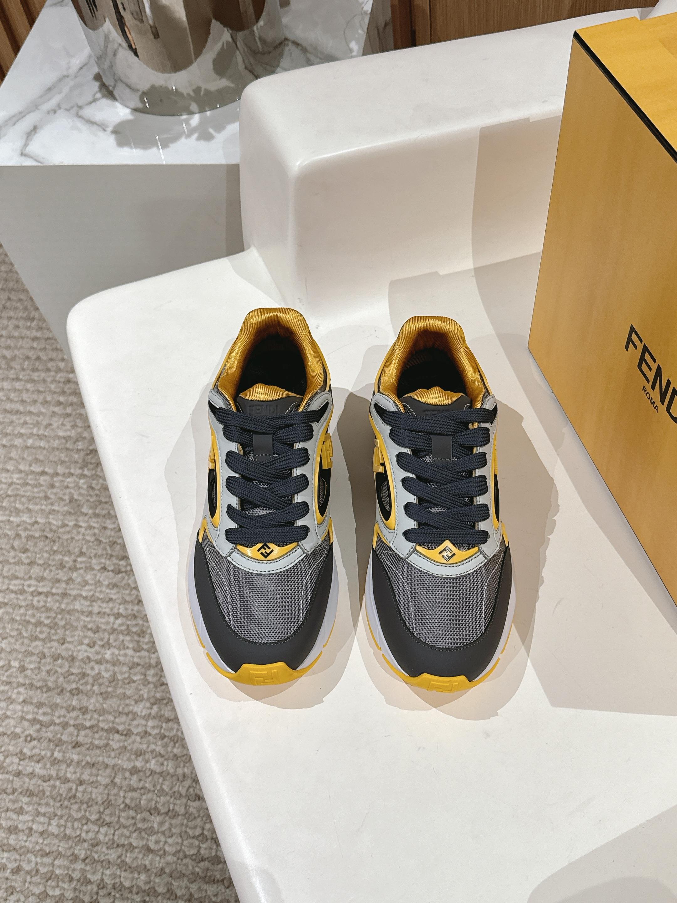 NO:225662,:【FENDI】Fendi couple style high-end quality original single casual sneakers upper Napa calfskin, silk calfskin, brand canvas cloth, shoe body sewing brand plastic totem Inner brand canvas outsole ultra-light TPU foamed rubber; two-color molded outsole Size: 35-45, casual shoes/sports shoes, fendi, fendi, sneakers, cowhide19860909:【FENDI】芬迪 情侣款 高端品质 原单休闲运动鞋 鞋面纳帕小牛皮、丝绸小牛皮、品牌帆布布匹、鞋身车缝品牌塑胶图腾 内里品牌帆布 大底超轻TPU发泡·橡胶；双色成型大底 码数: 35-45,休闲鞋/运动鞋,fendi,fendi,sneakers,cowhide,Women's Shoes
