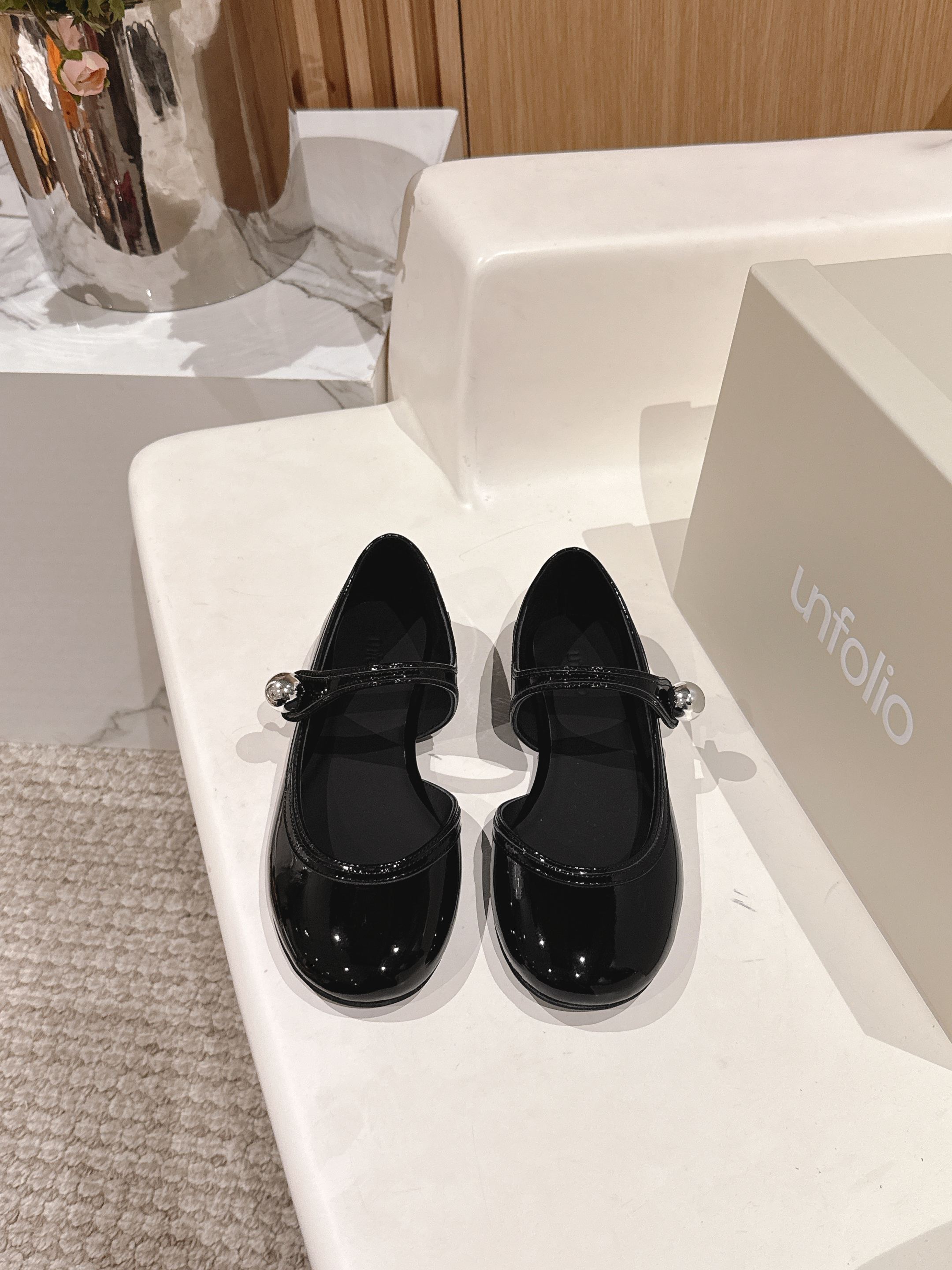 NO:236096,Unfolio25 early spring new hot metal ball Marie Jane comes with fairy ♀ Temperament unlock cute & retro dressing atmosphere pair patent leather cowhide fabric, sheepskin lining, imported Italian injection molding bottom, 35-39# (40# customized without return or exchange), Marie Jane, mary jane, cowhide, sheepskin19860909unfolio25早春新款爆款金属球玛丽珍自带仙女♀气质解锁可爱&复古穿搭氛围对版漆皮牛皮面料,羊皮内里,意大利进口注塑大底,码数35-39#（40#订做不退换）,玛丽珍,mary jane,cowhide,sheepskin,Women's Shoes