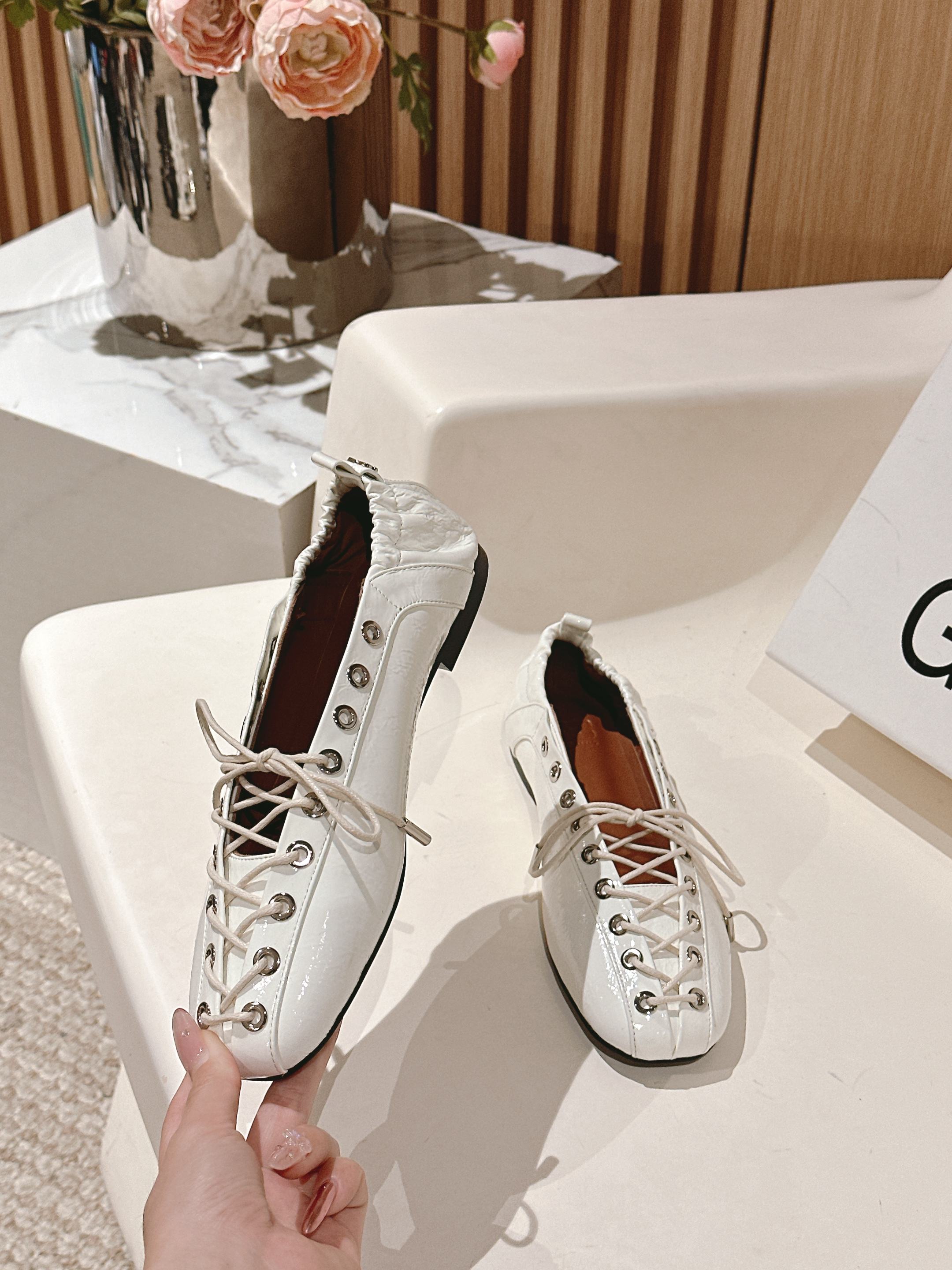 Versatile GANNI 25s: Comfortable, Stylish Shoes for Every Season - 图片 3