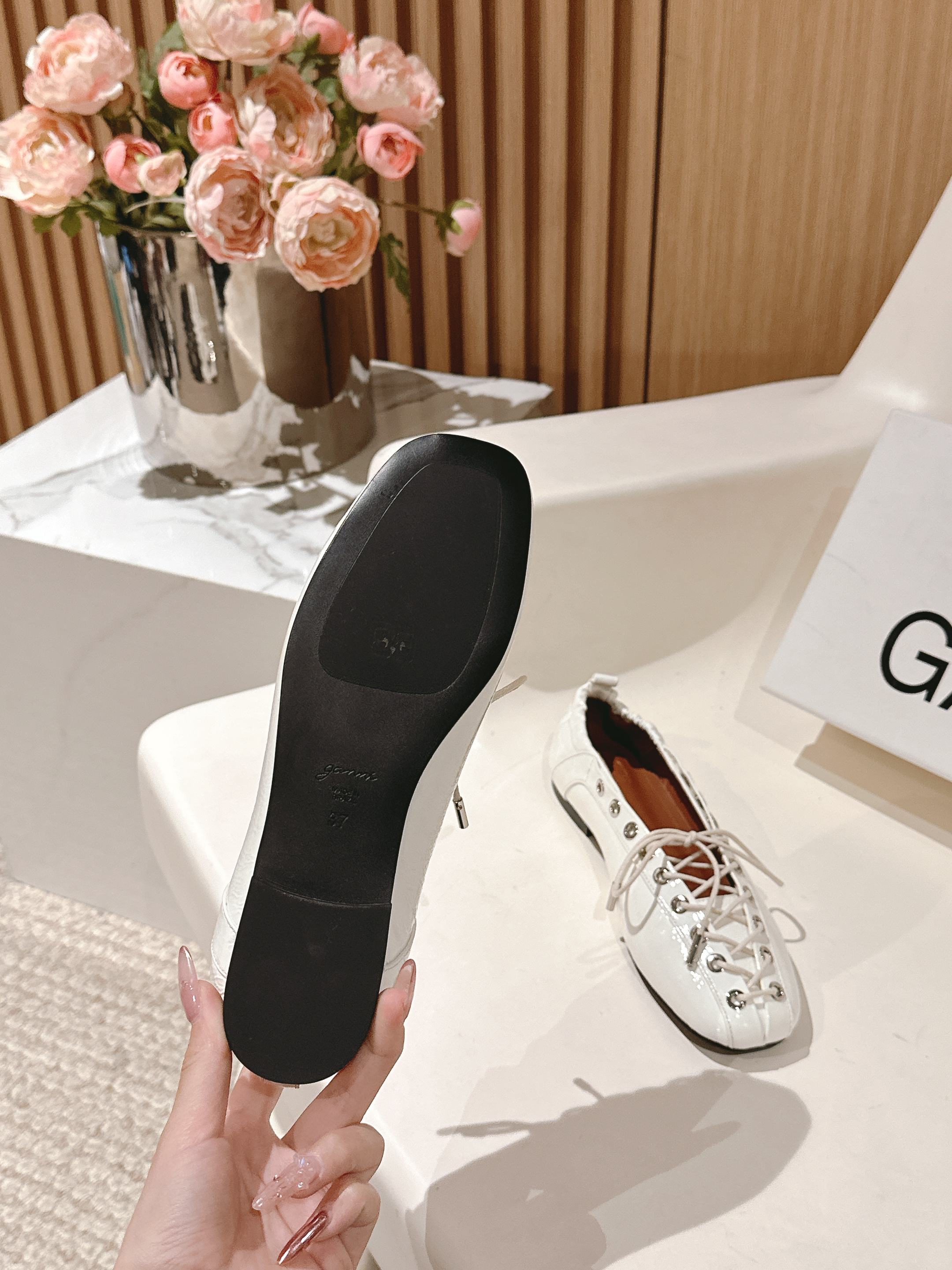 Versatile GANNI 25s: Comfortable, Stylish Shoes for Every Season - 图片 9